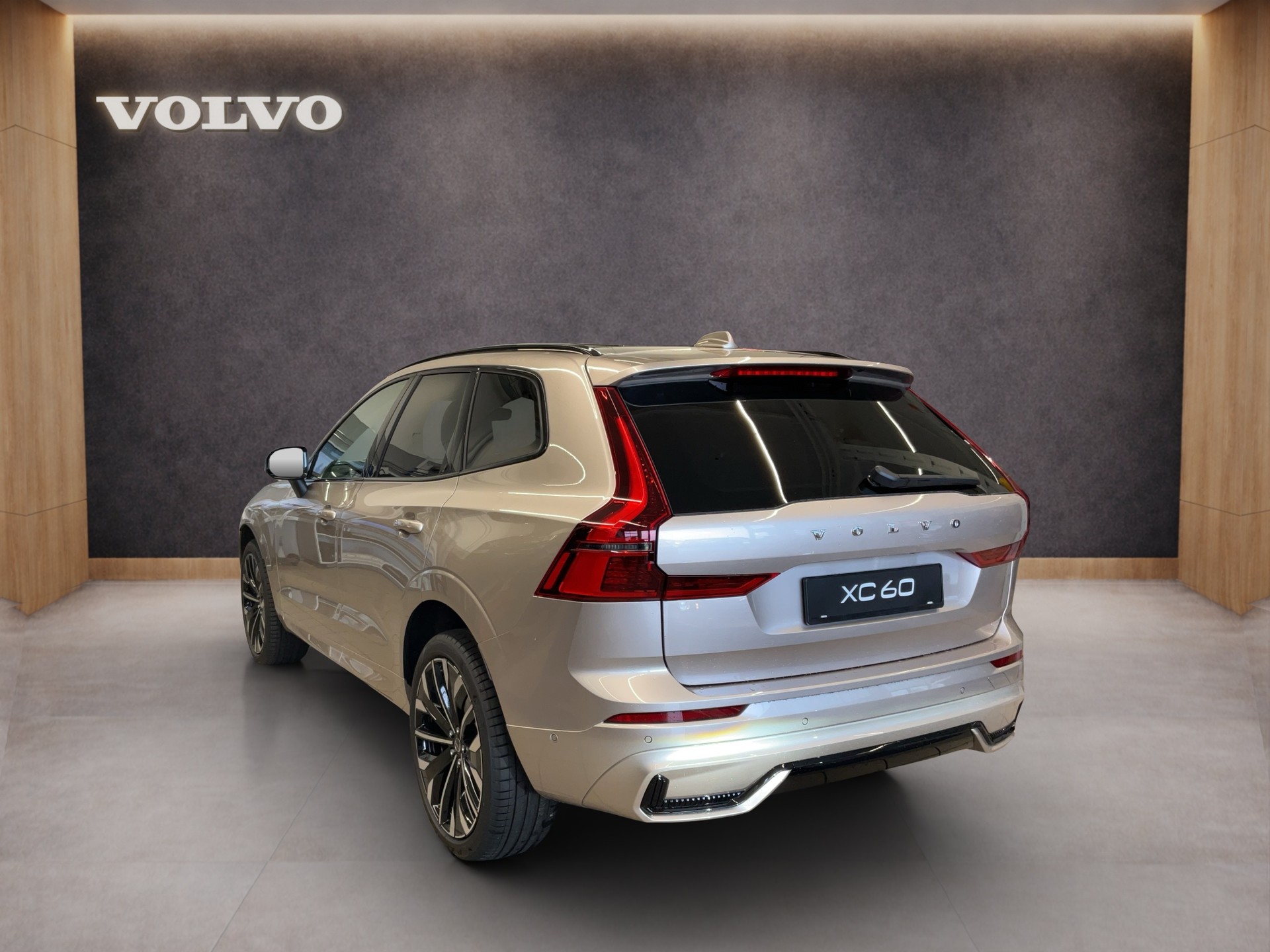 VOLVO XC60 2.0 B5 MH Ultra Dark AWD-showroom-element-2