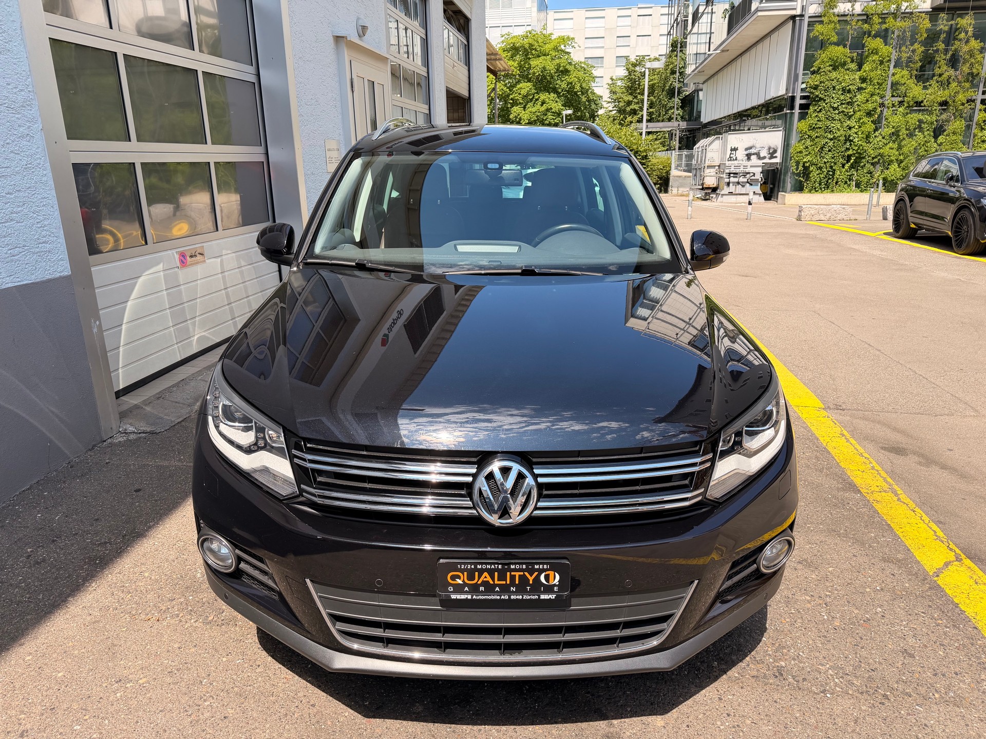 VW Tiguan 2.0 TDI BlueMotion Sport&Style 4Motion-image-3