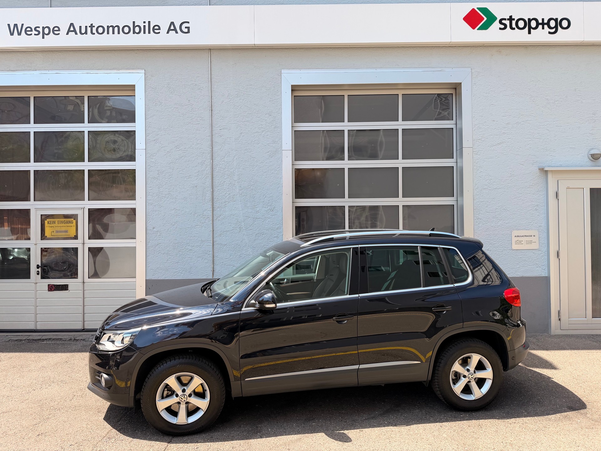 VW Tiguan 2.0 TDI BlueMotion Sport&Style 4Motion-image-1