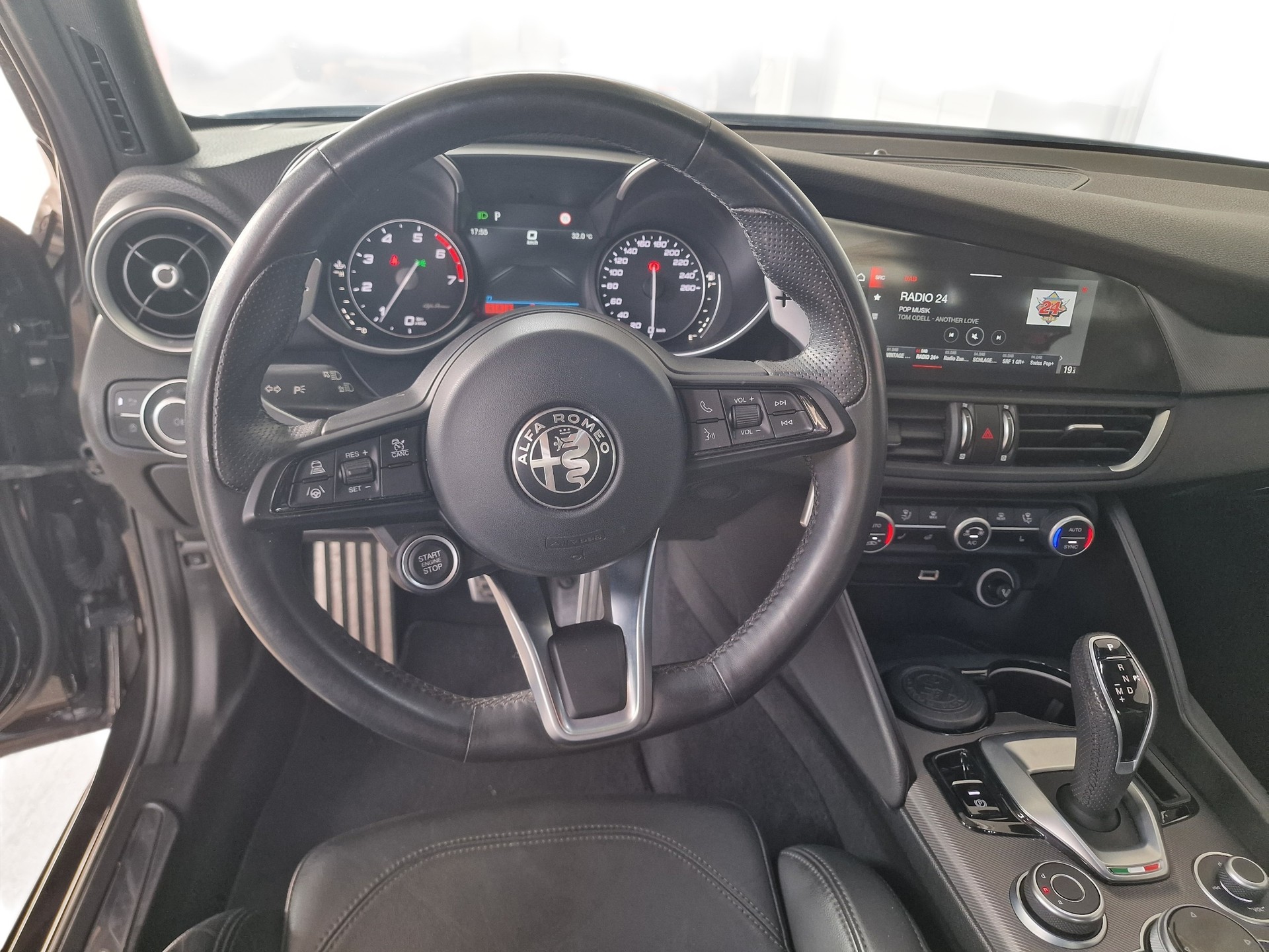 ALFA ROMEO Giulia 2.0 Veloce Q4 Automatic8x Alu 24Mt Gara-image-10