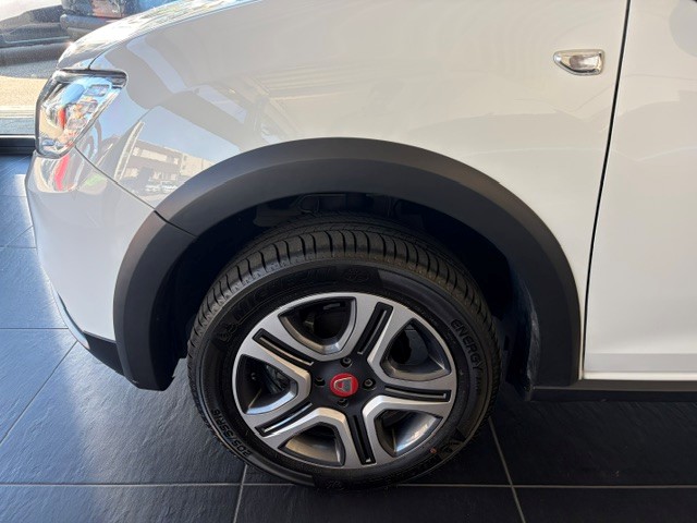 DACIA Sandero Tce 90 Stepway-image-3