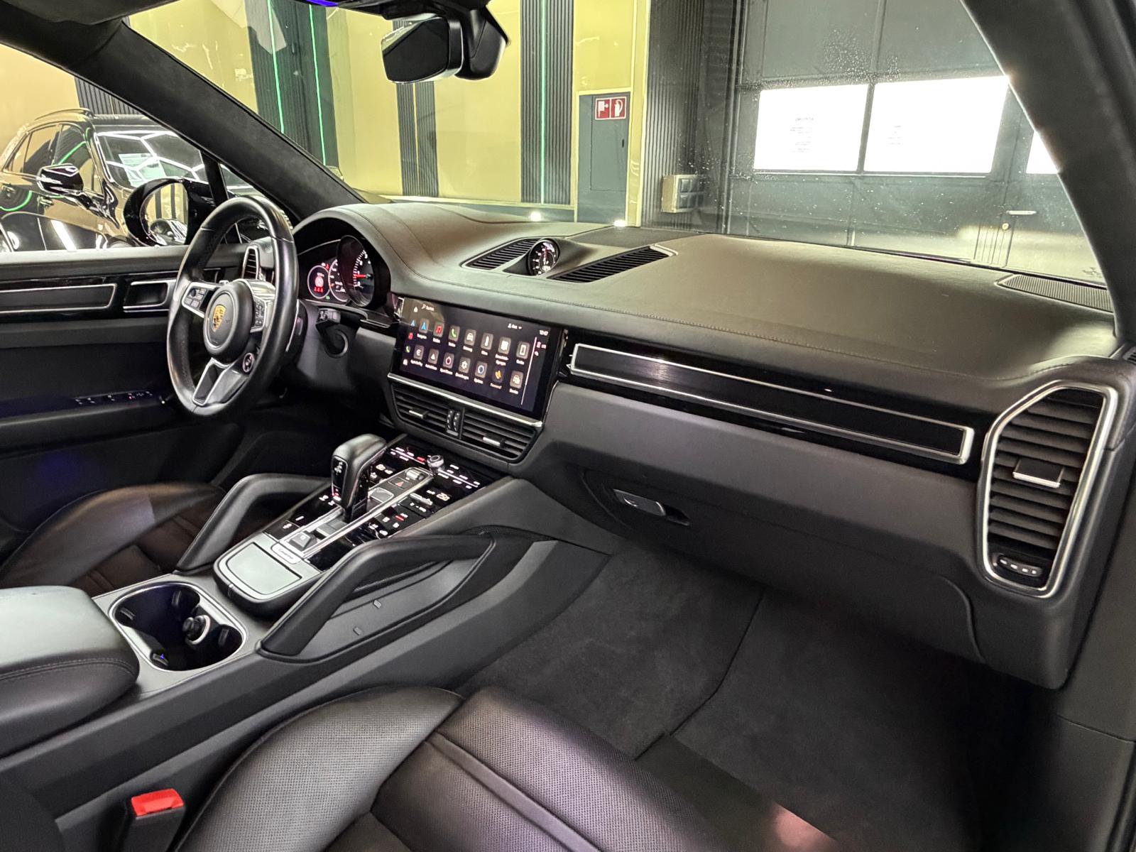PORSCHE Cayenne 4.0 V8 GTS-image-10