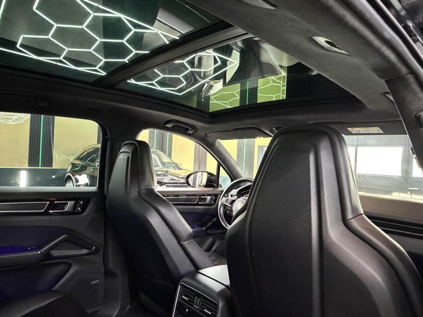 PORSCHE Cayenne 4.0 V8 GTS-image-15