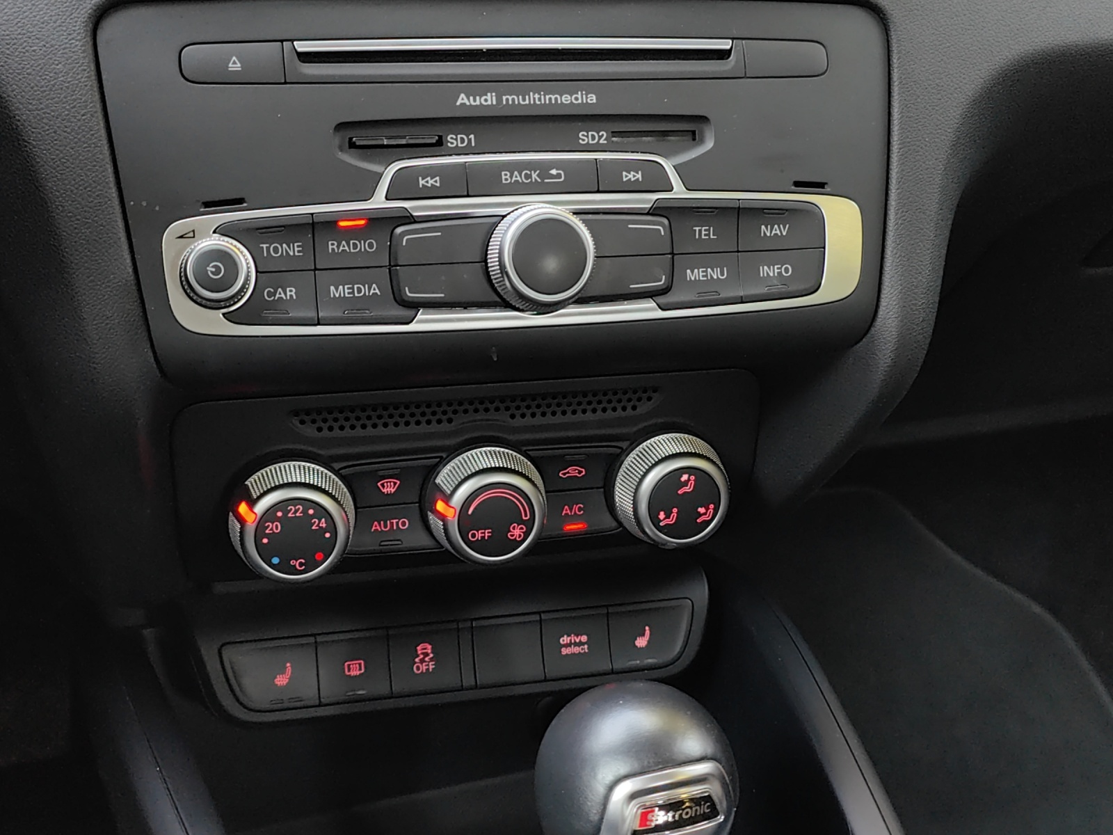 AUDI A1 Sportback 1.4 TFSI Sport S-tronic-image-12