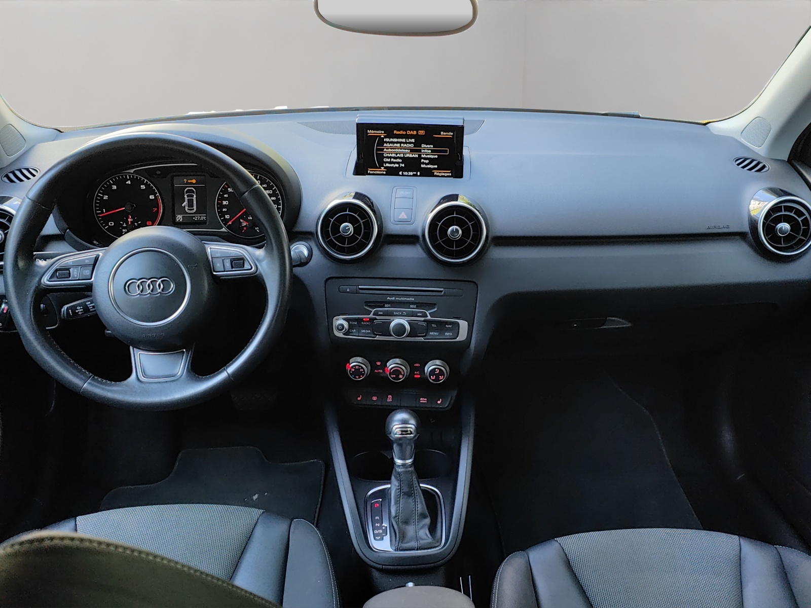 AUDI A1 Sportback 1.4 TFSI Sport S-tronic-image-11