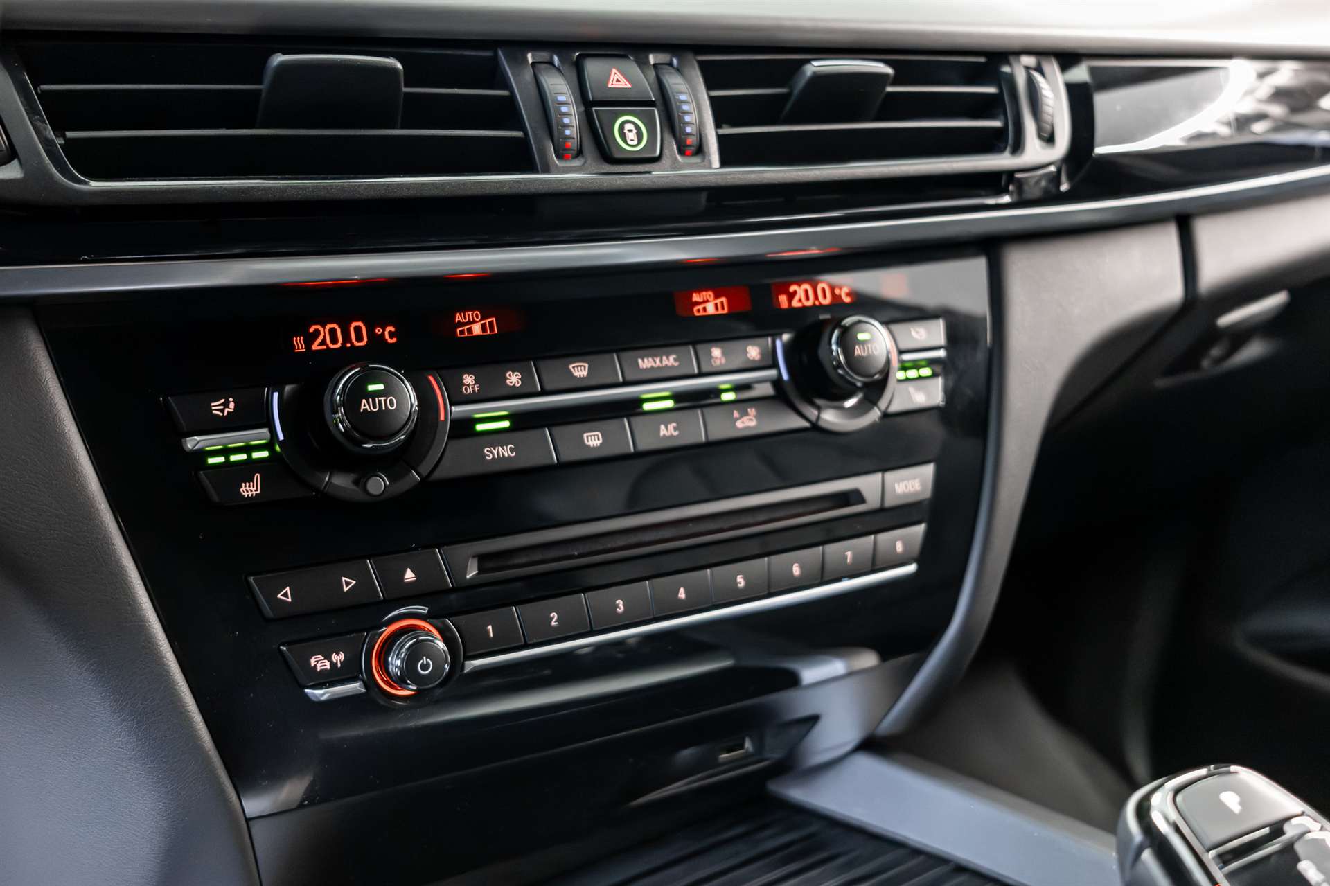 BMW X5 xDrive 30d M Sport Steptronic-image-18
