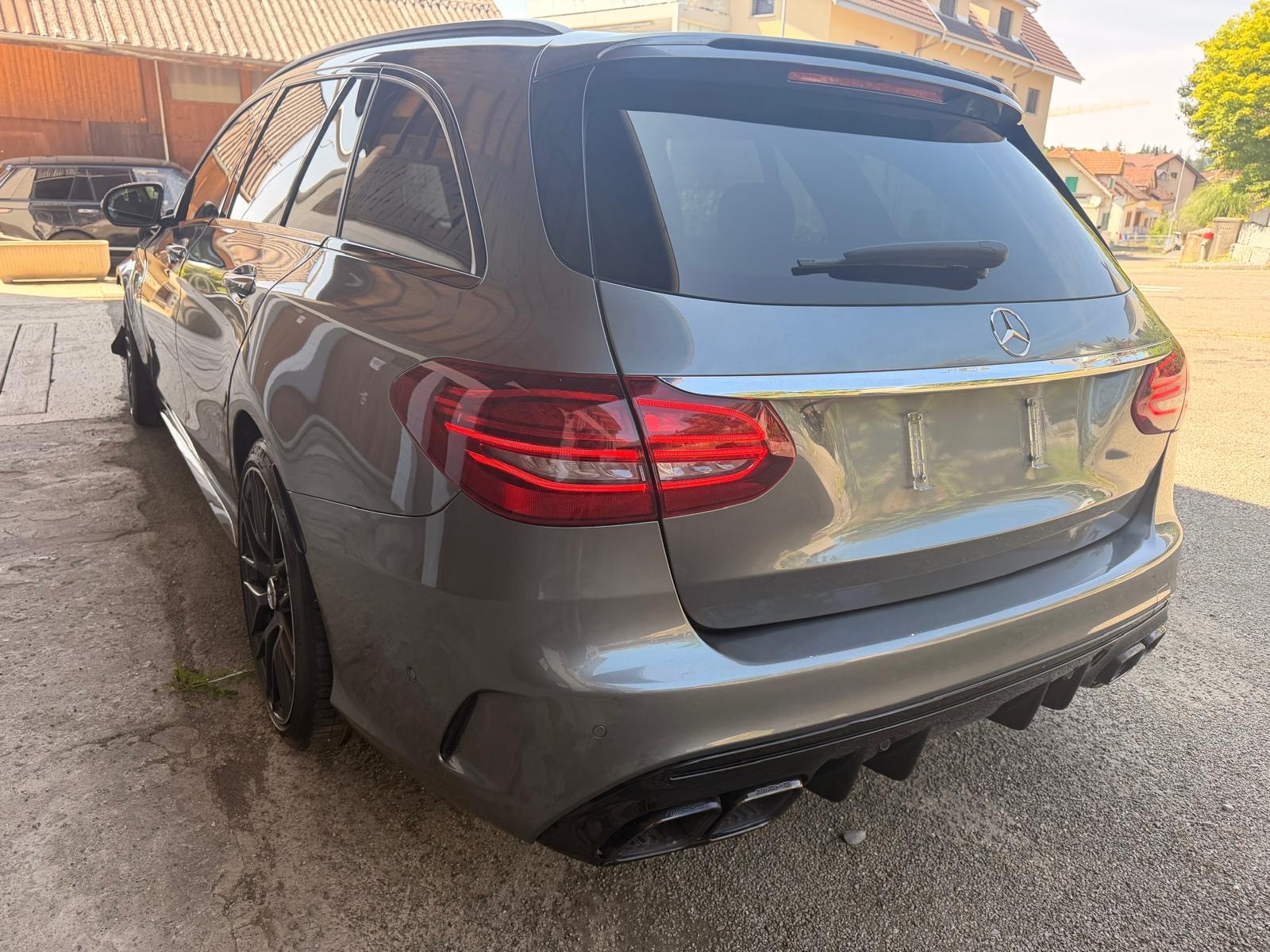 MERCEDES-BENZ C 63 AMG-image-3