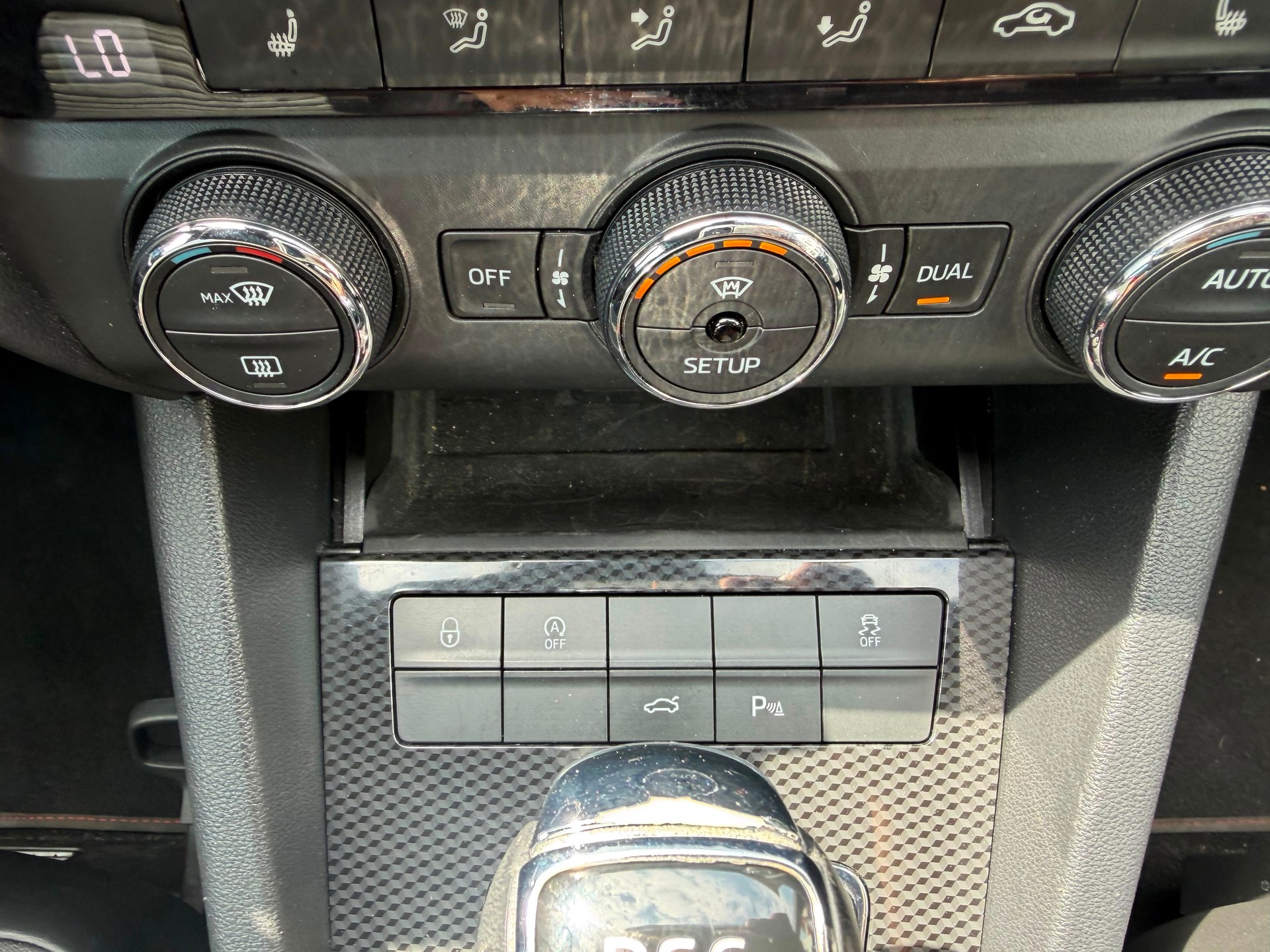 SKODA Octavia Combi 2.0 TSI RS DSG-image-11