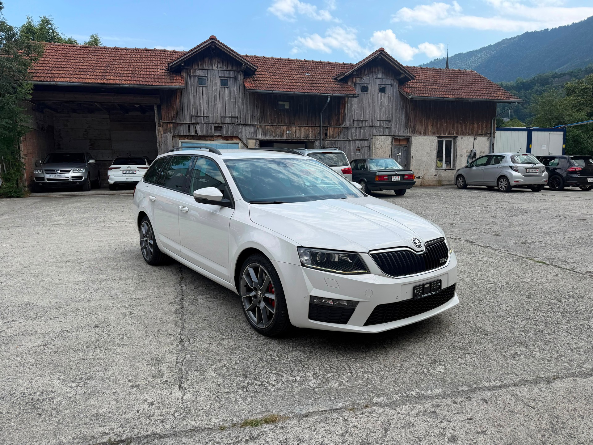 SKODA Octavia Combi 2.0 TSI RS DSG-image-0