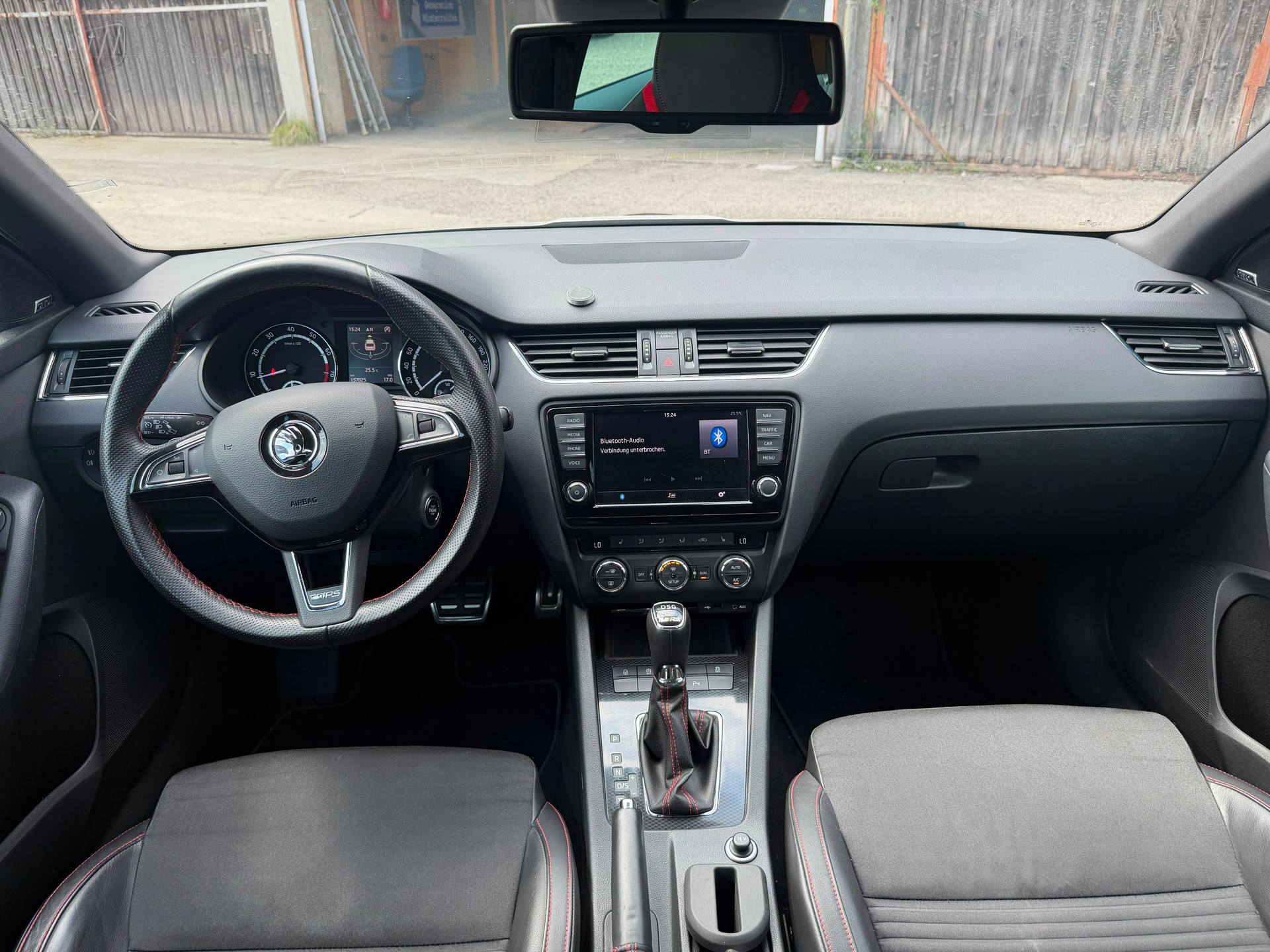 SKODA Octavia Combi 2.0 TSI RS DSG-image-7