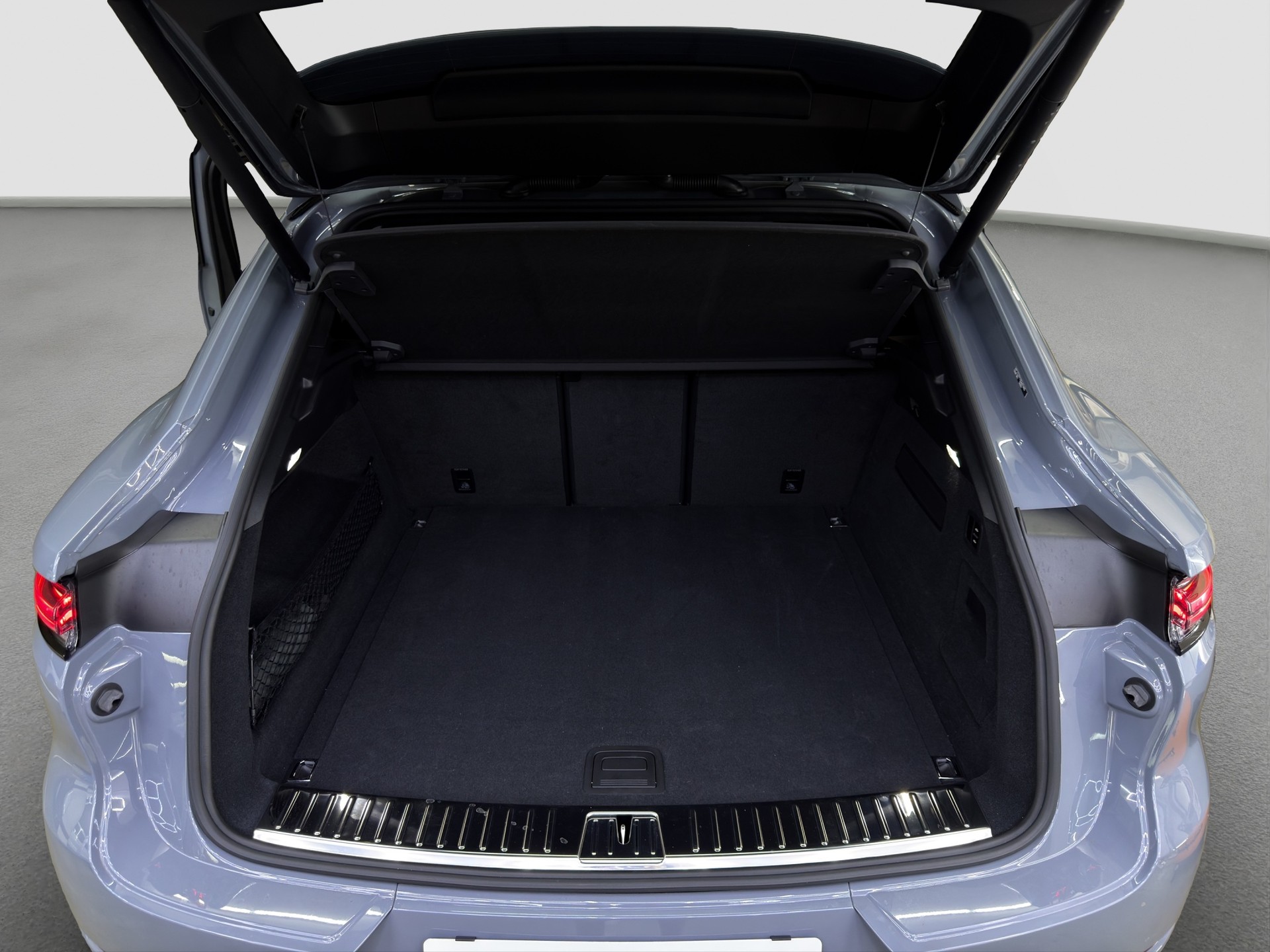 PORSCHE Cayenne Coupé GTS Tiptronic-image-34