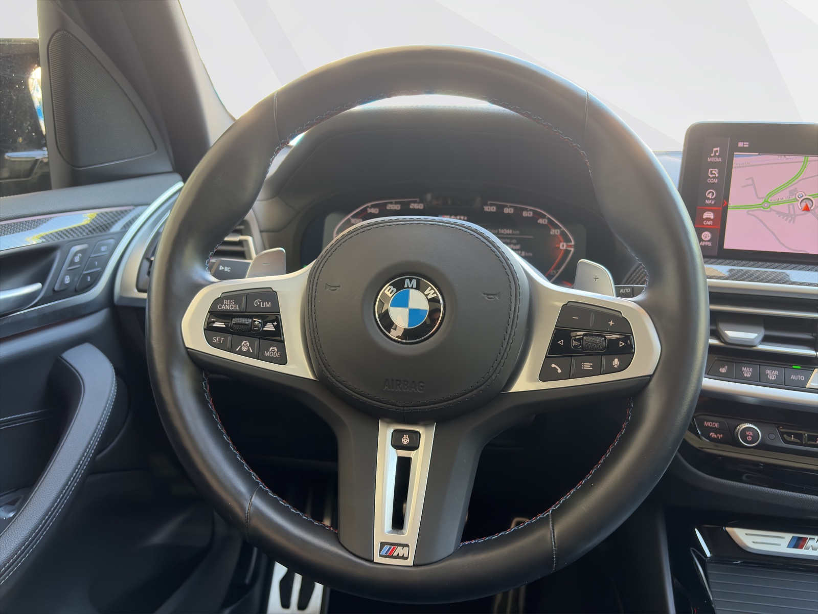 BMW X3 M40i xDrive-image-11