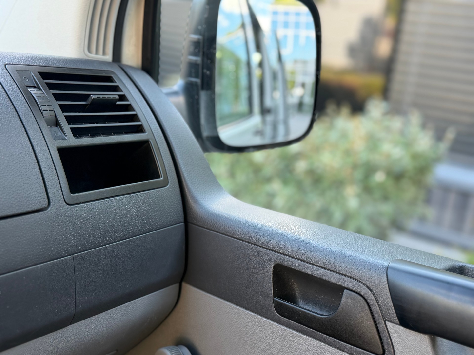 VW T5 2.5 TDI PD 4MOTION-image-11