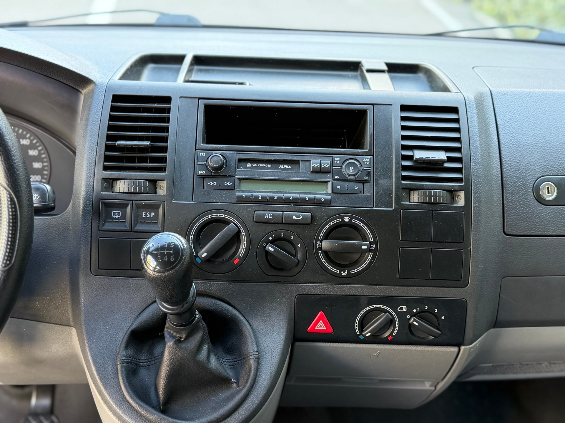VW T5 2.5 TDI PD 4MOTION-image-12