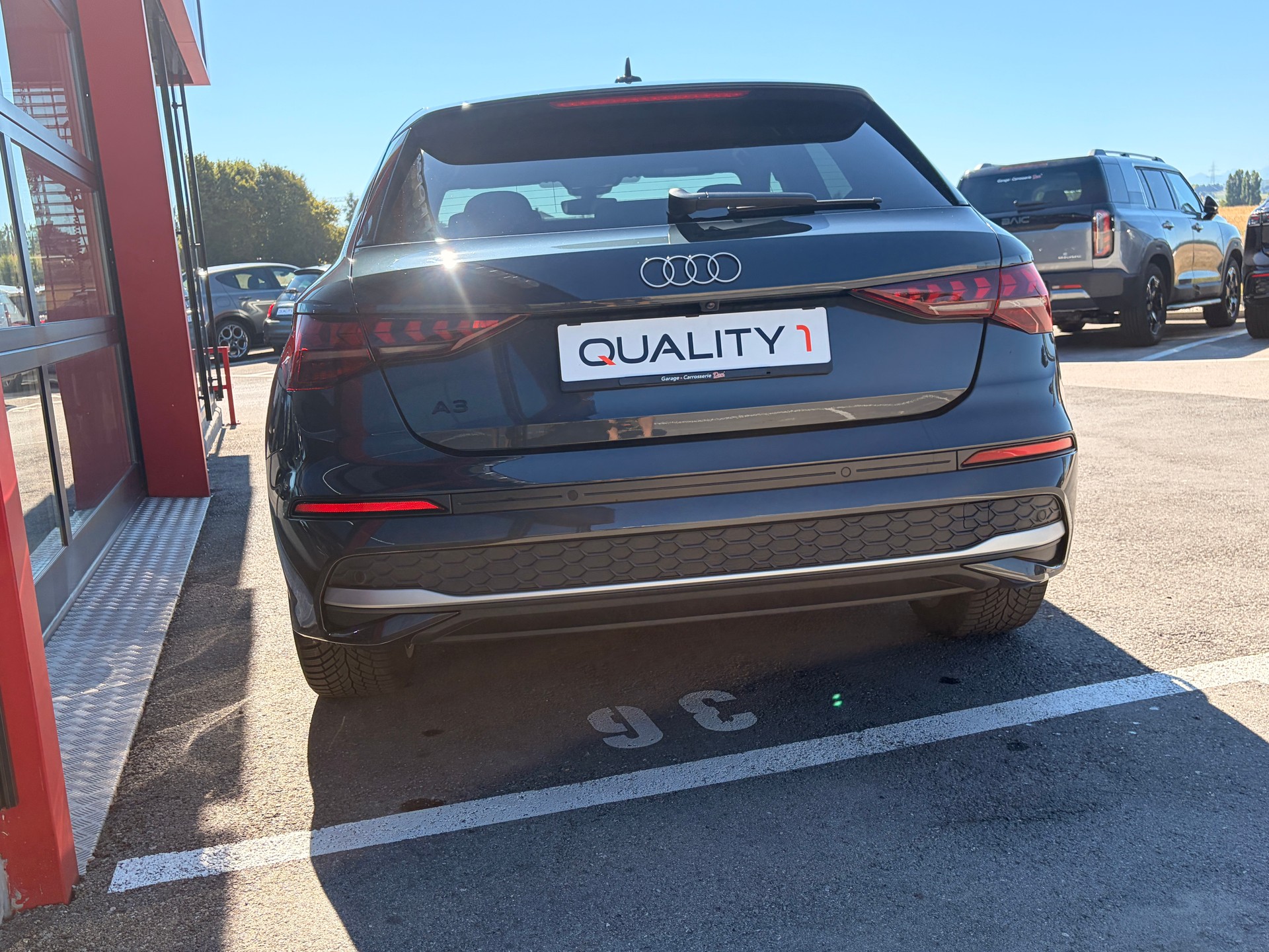 AUDI A3 Sportback 35 TFSI Attraction S-tronic-image-4