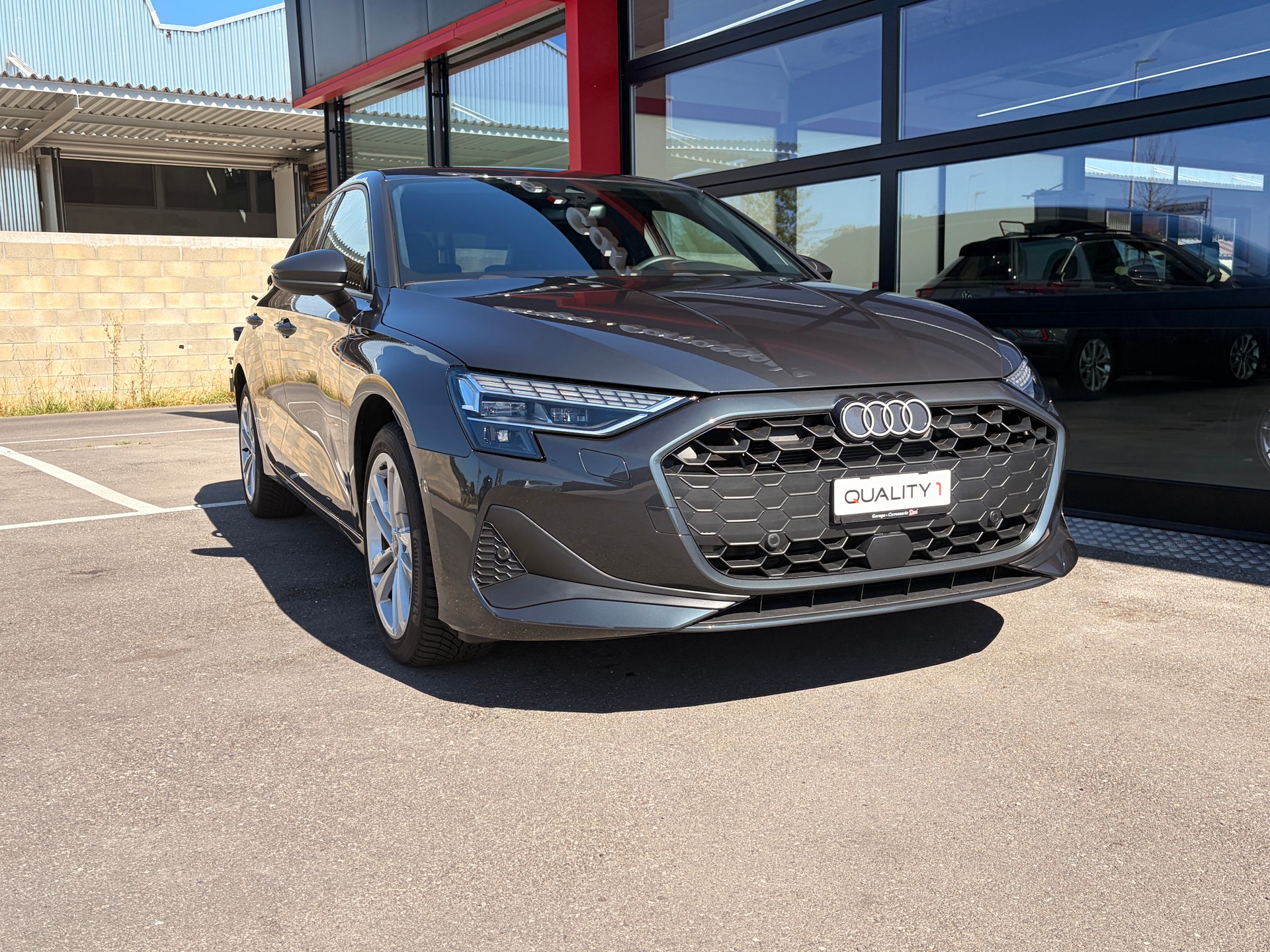 AUDI A3 Sportback 35 TFSI Attraction S-tronic-image-1