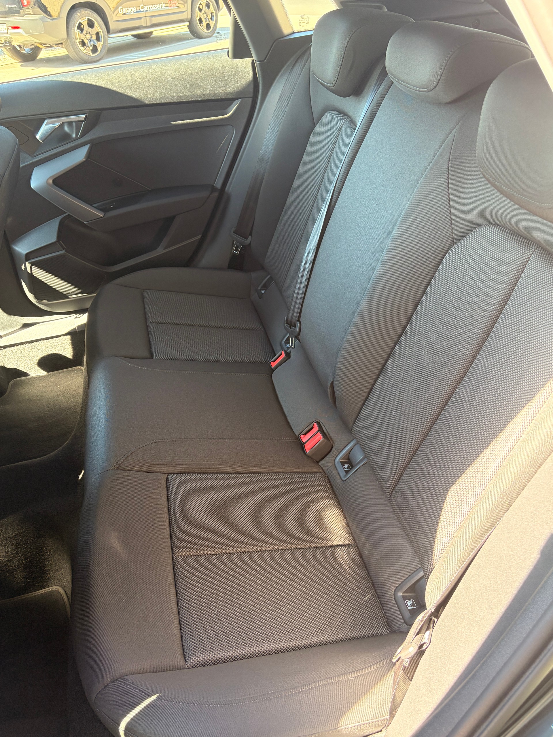 AUDI A3 Sportback 35 TFSI Attraction S-tronic-image-7
