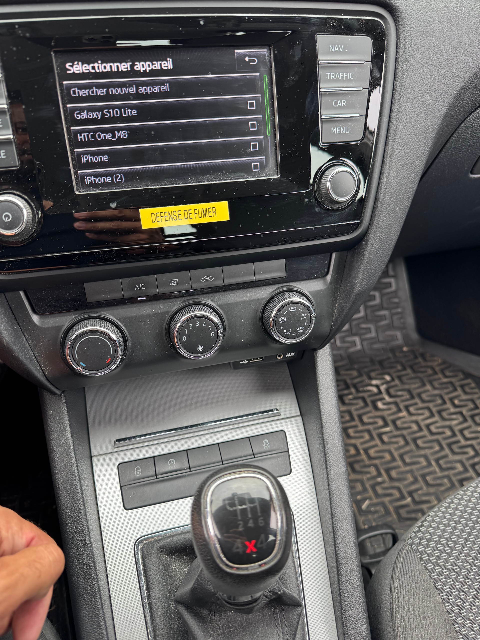 SKODA Octavia Combi 1.6 TDI Fresh 4x4-image-10