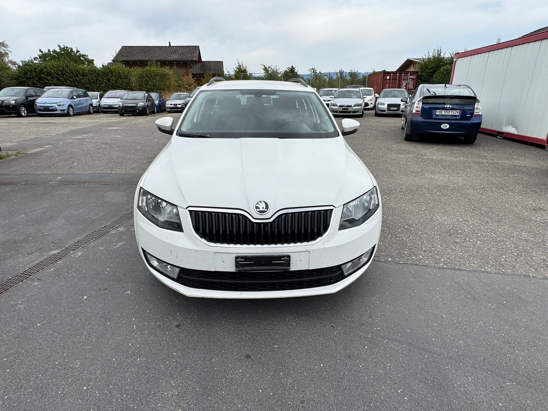 SKODA Octavia Combi 1.6 TDI Fresh 4x4-image-0