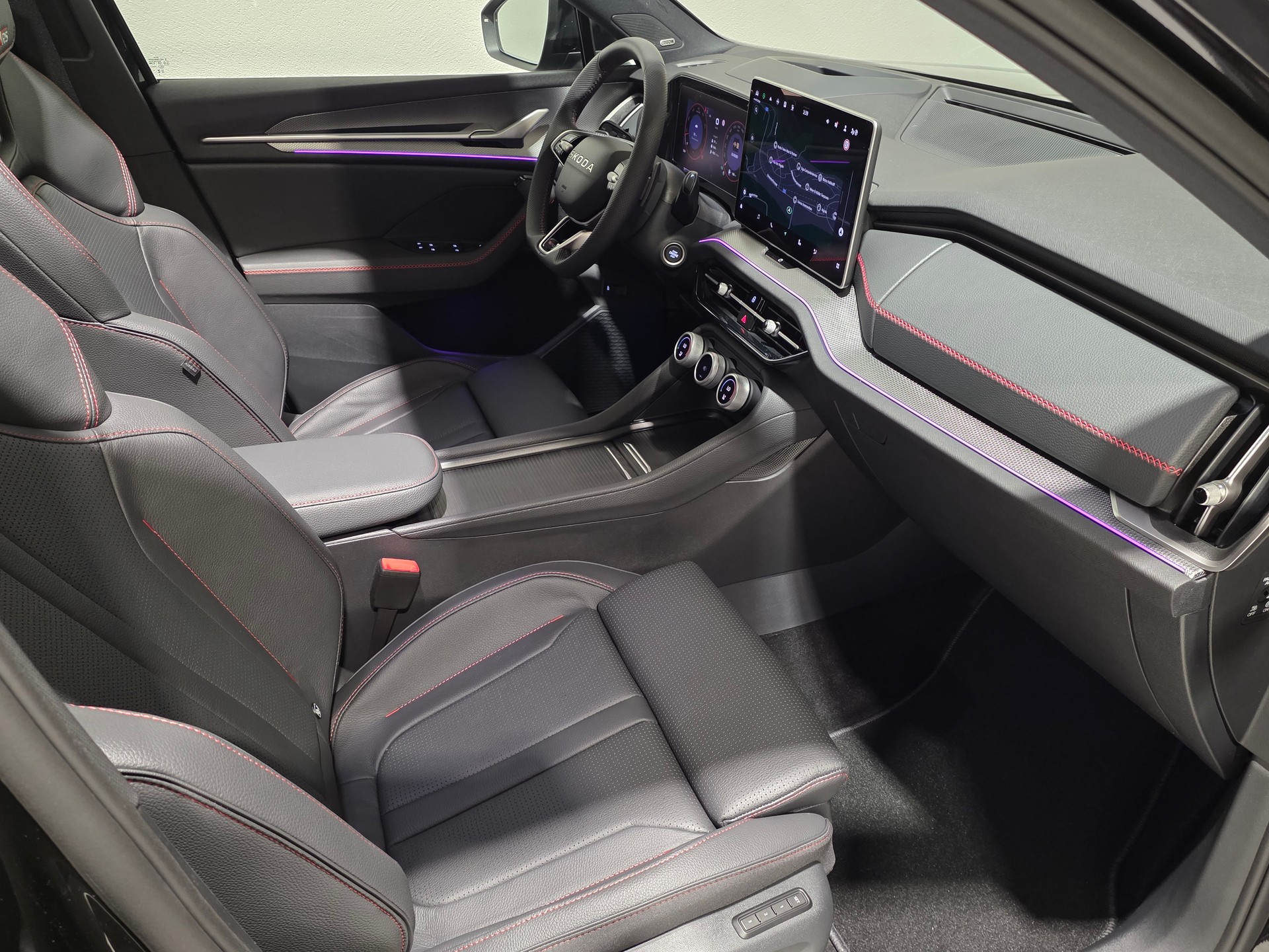 SKODA Kodiaq 2.0 TSI RS 4x4-image-24