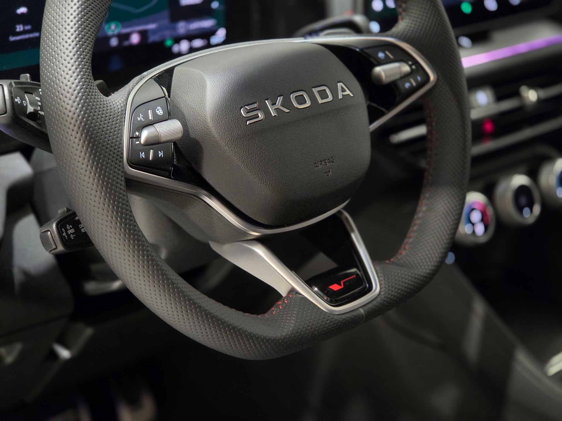 SKODA Kodiaq 2.0 TSI RS 4x4-image-7