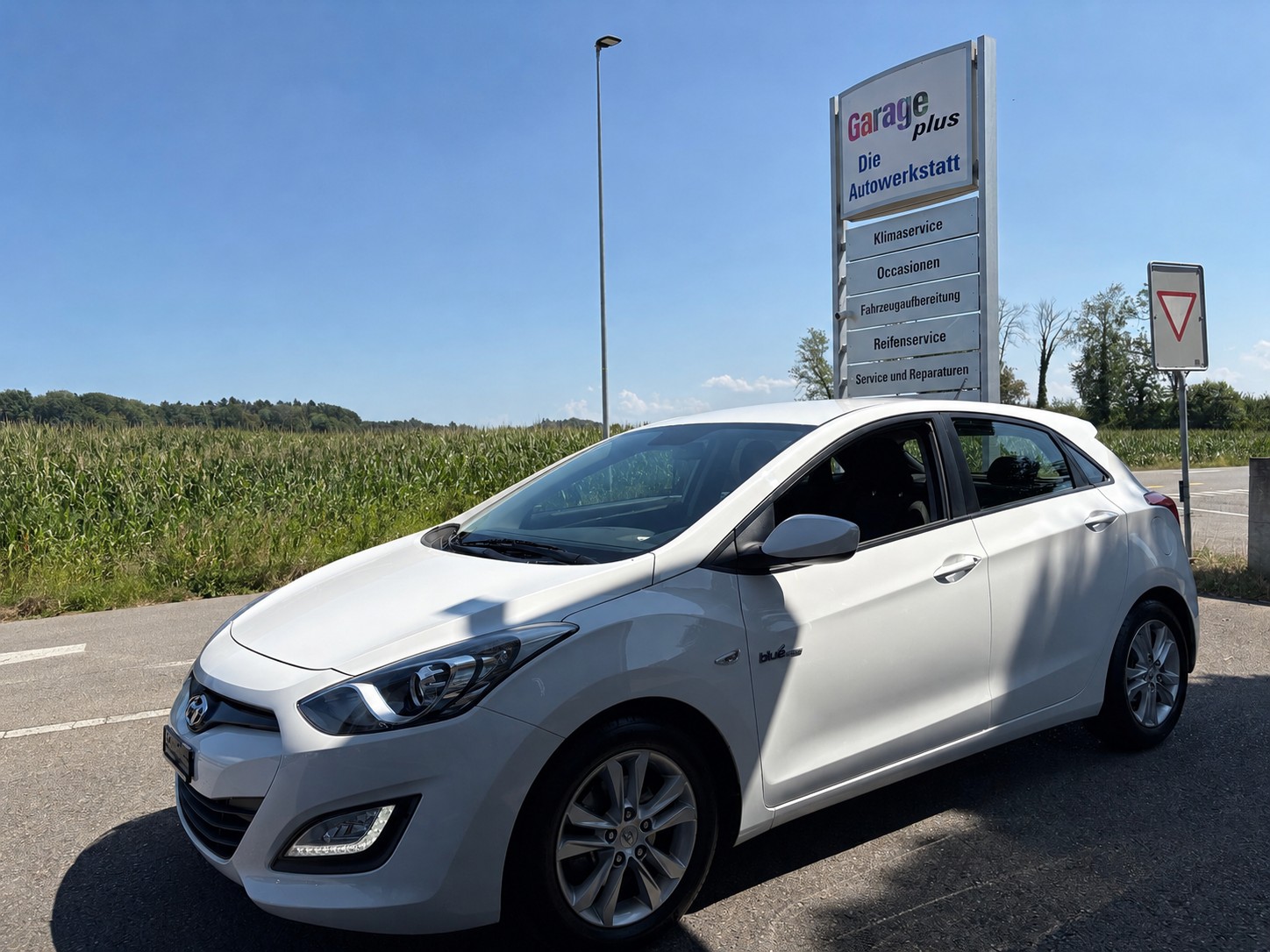 HYUNDAI i30 1.4 Comfort-image-0