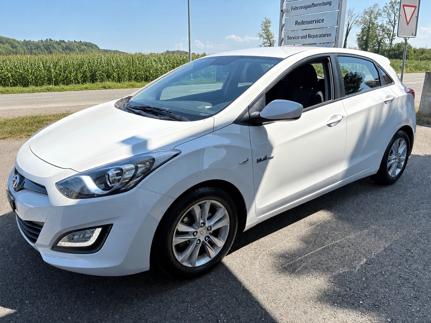 HYUNDAI i30 1.4 Comfort-image-1