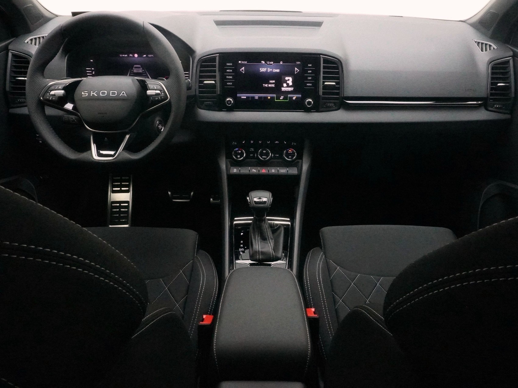 SKODA Karoq 1.5 TSI SportLine DSG-image-6