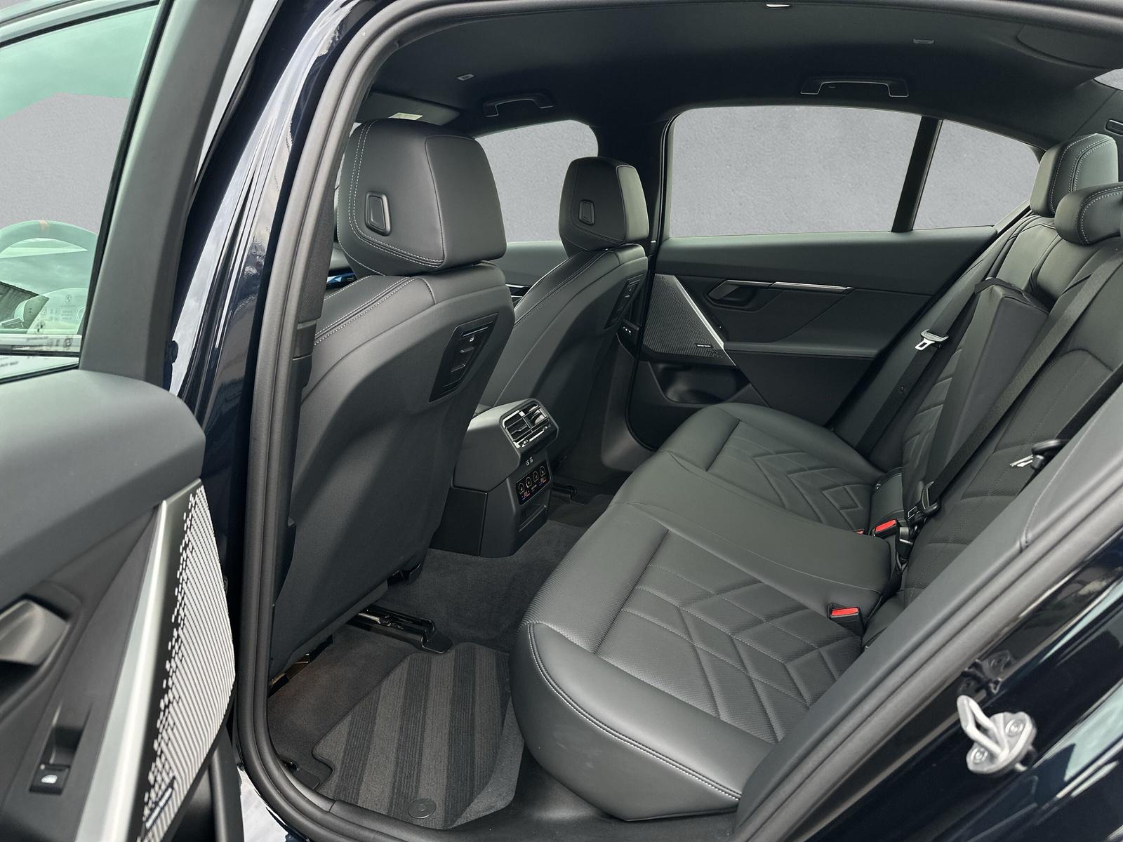 BMW i5 M60 xDrive M Sport Pro (CH) **Action de leasing à 1.9%**-image-12