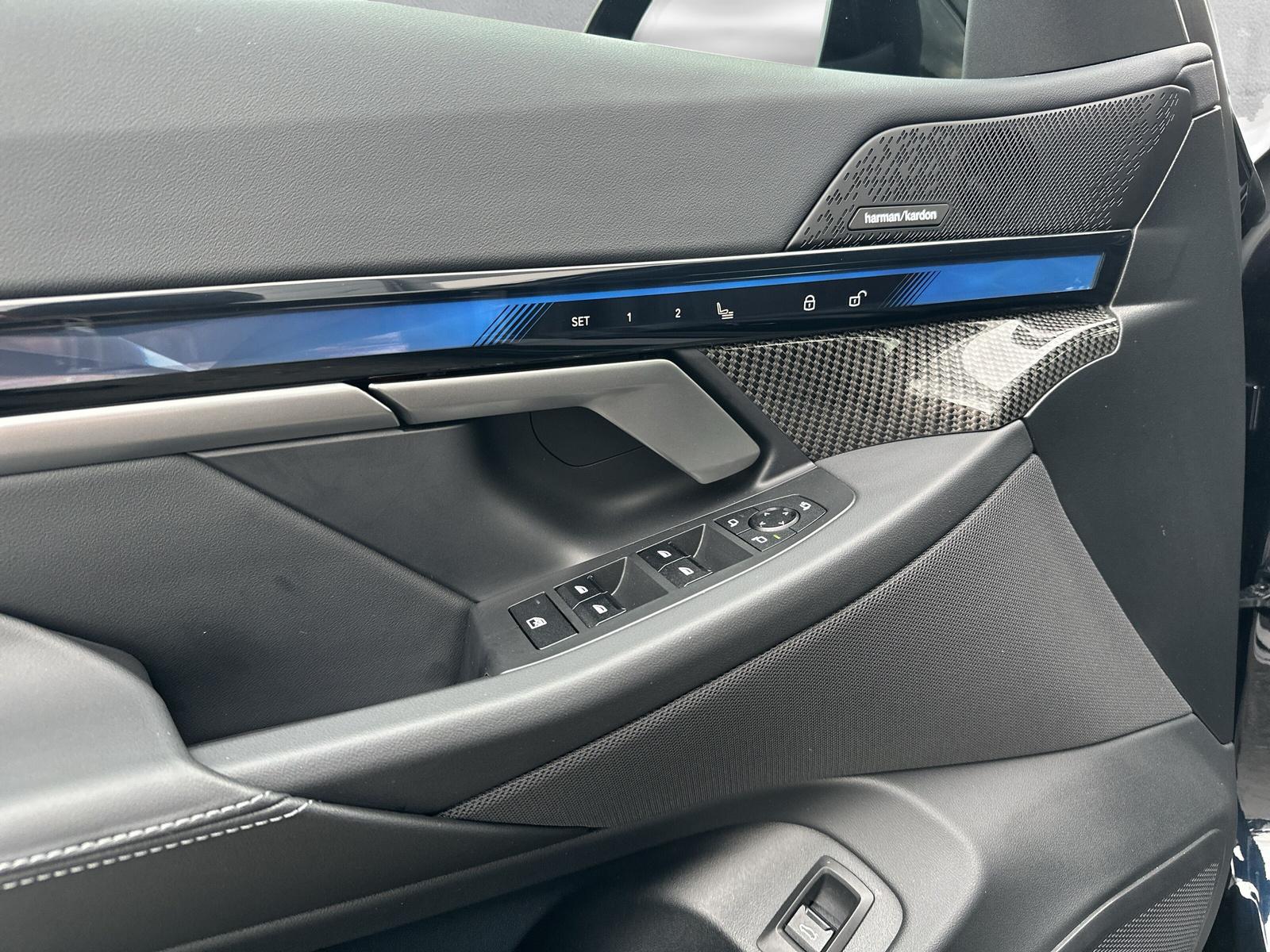 BMW i5 M60 xDrive M Sport Pro (CH)-image-17