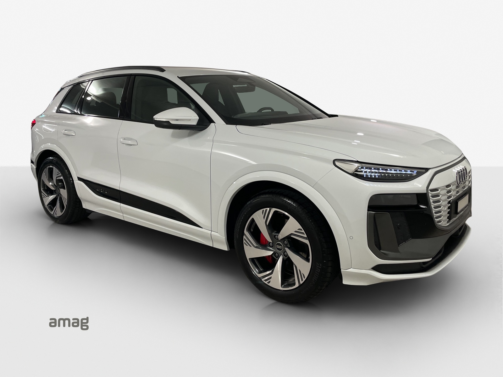 AUDI Q6 e-tron quattro-image-5