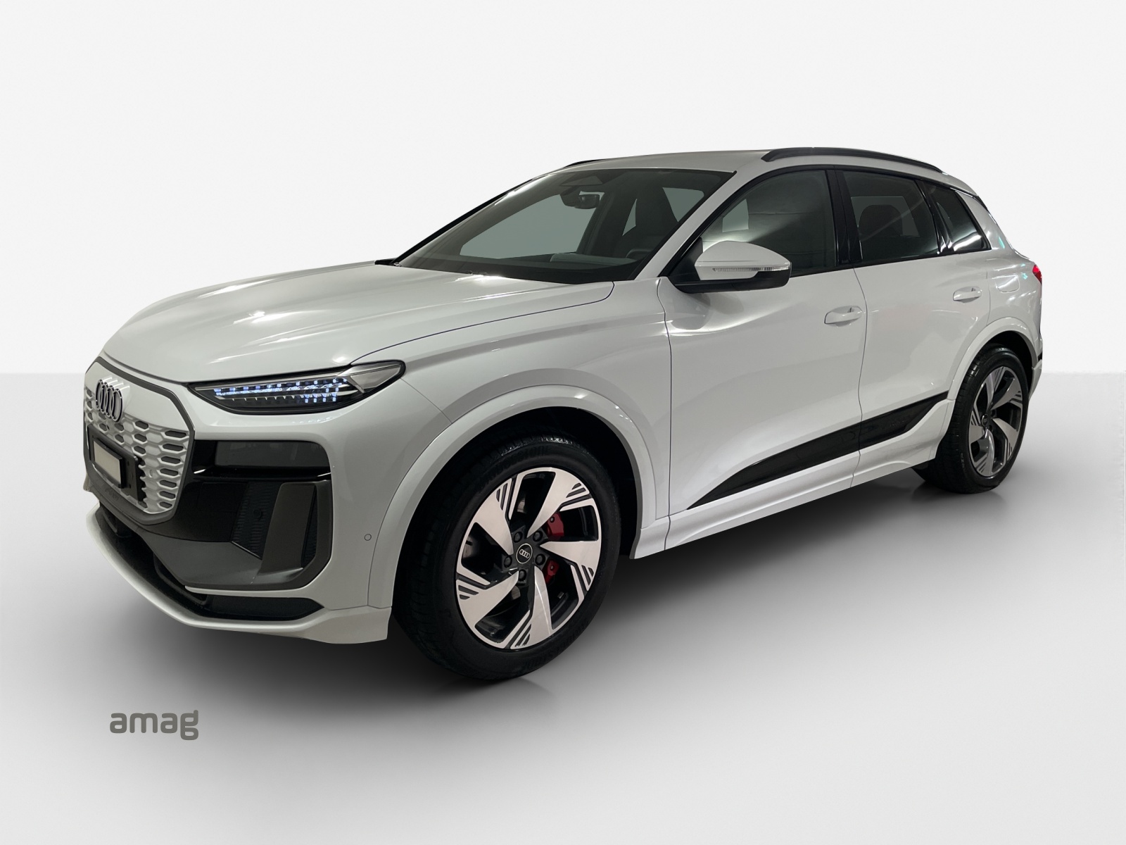 AUDI Q6 e-tron quattro-image-0