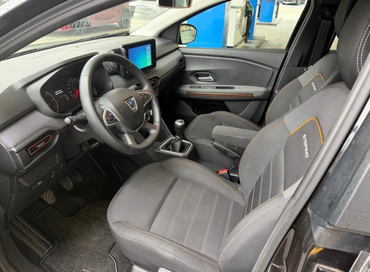 DACIA Sandero Stepway TCe 90 Comfort-image-5