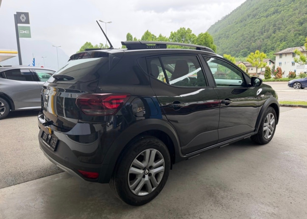 DACIA Sandero Stepway TCe 90 Comfort-image-2