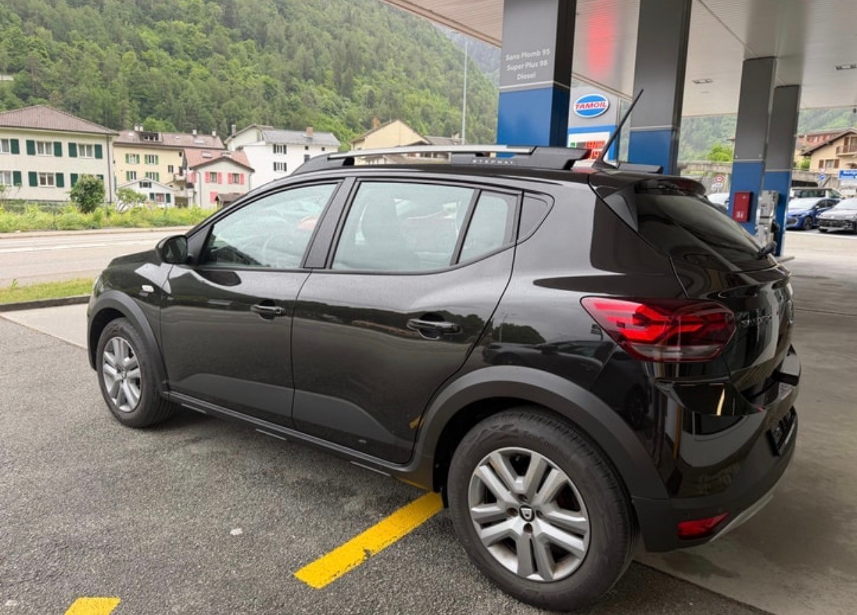 DACIA Sandero Stepway TCe 90 Comfort-image-1
