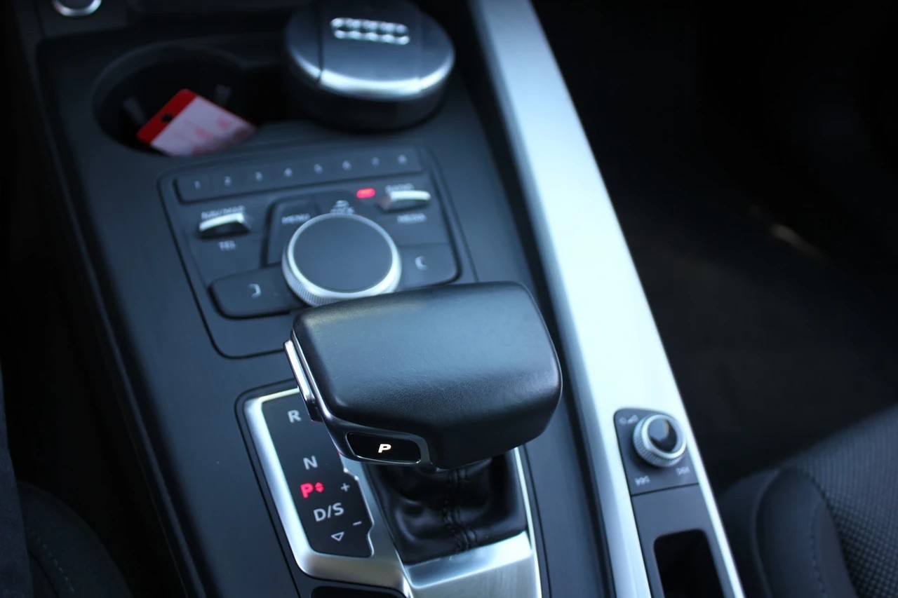 AUDI A4 Avant 2.0 TDI Sport S-tronic-image-12