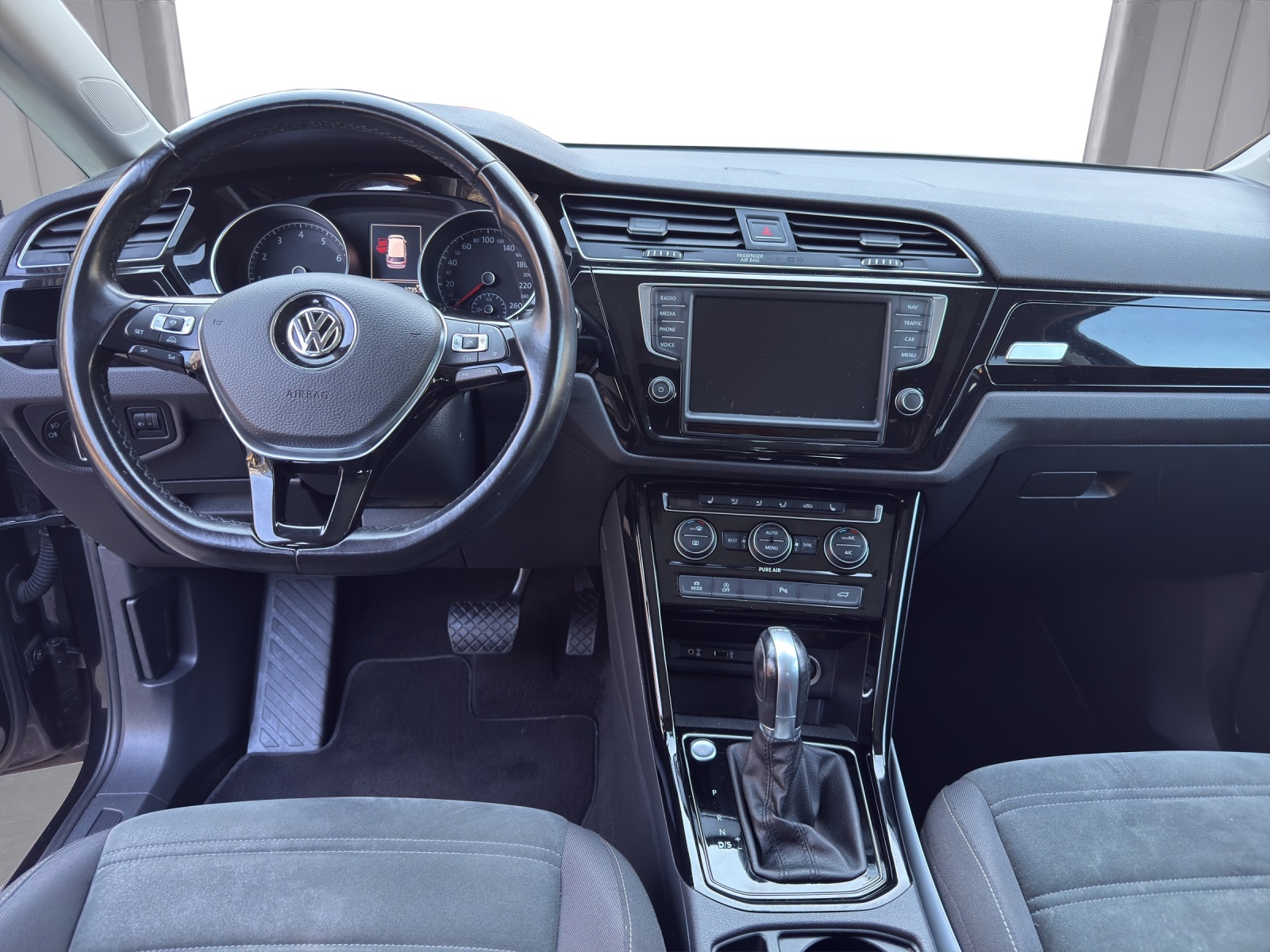 VW Touran 1.4 TSI BlueMotion Technology Highline DSG-image-11