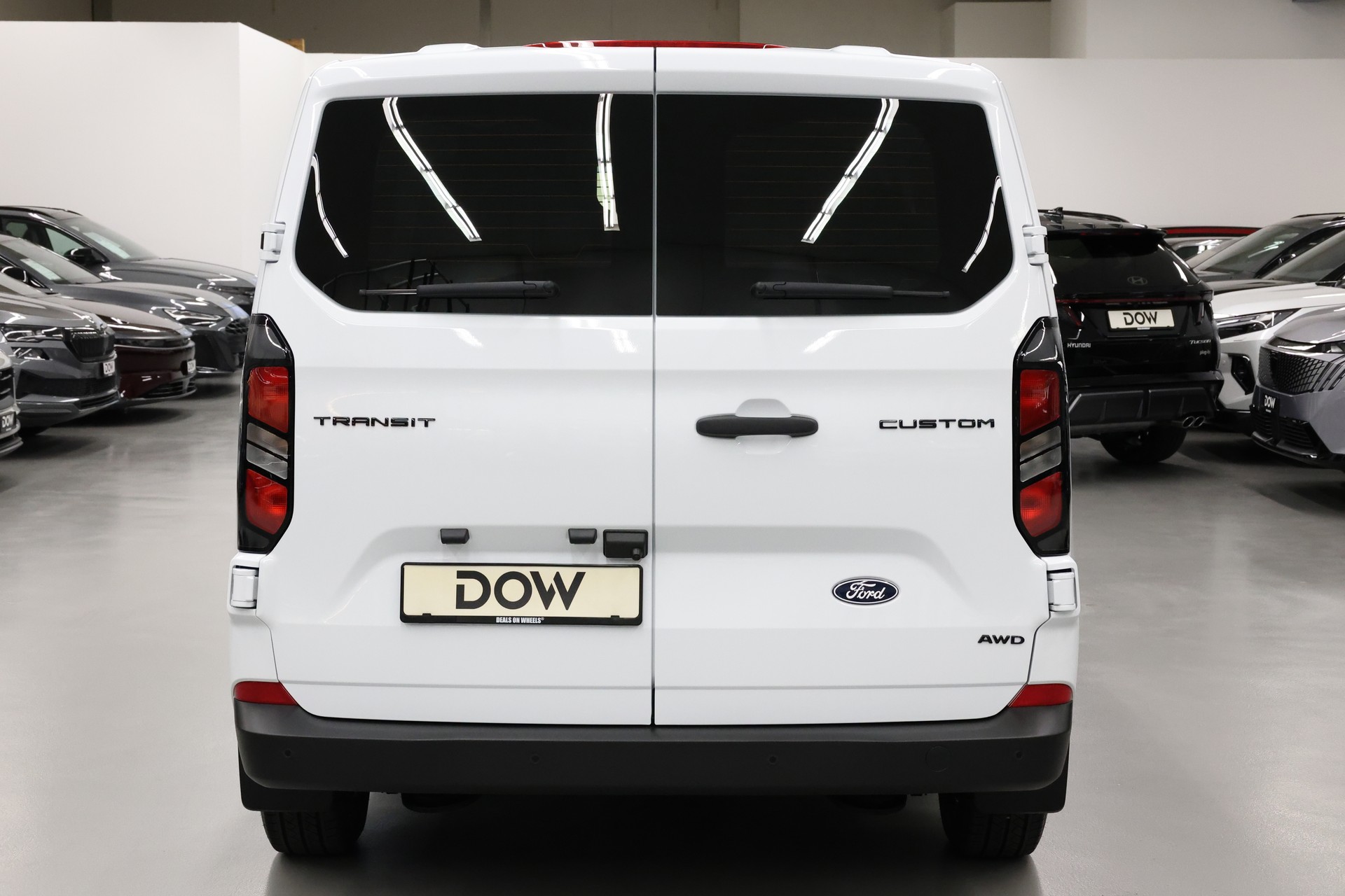 FORD Transit Custom Van 320 L1 2.0 EcoBlue 136 Trend 4x4-image-8