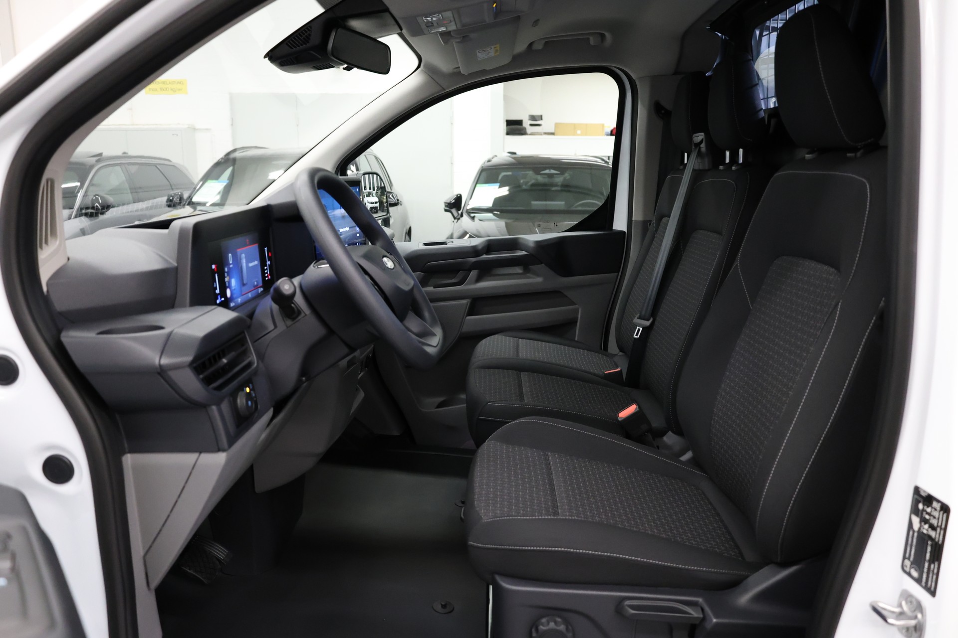 FORD Transit Custom Van 320 L1 2.0 EcoBlue 136 Trend 4x4-image-15