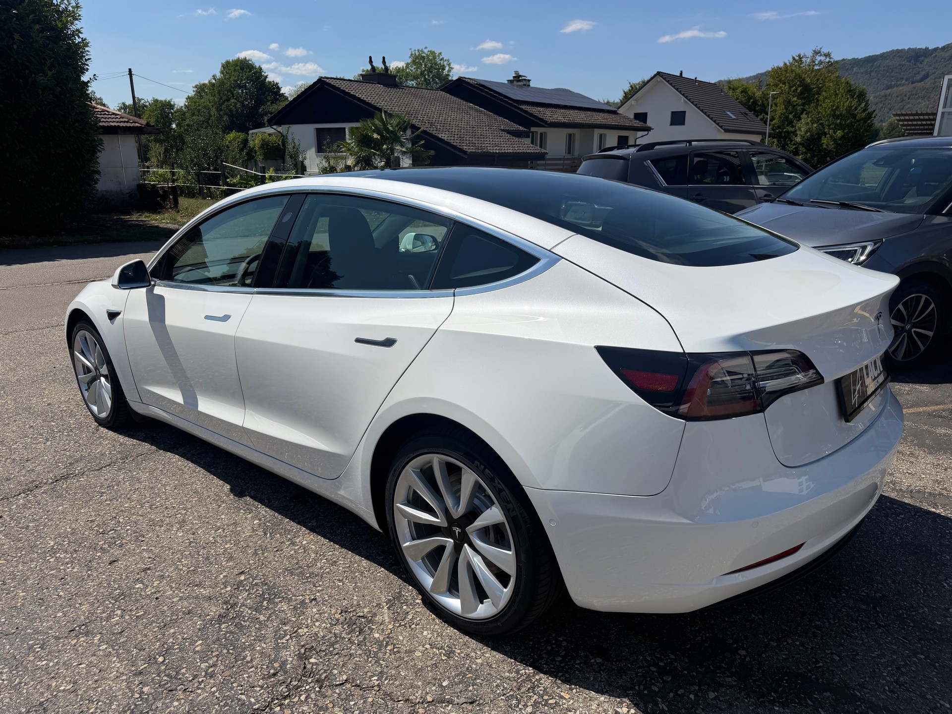 TESLA Model 3 Long Range Dual Motor AWD-image-8
