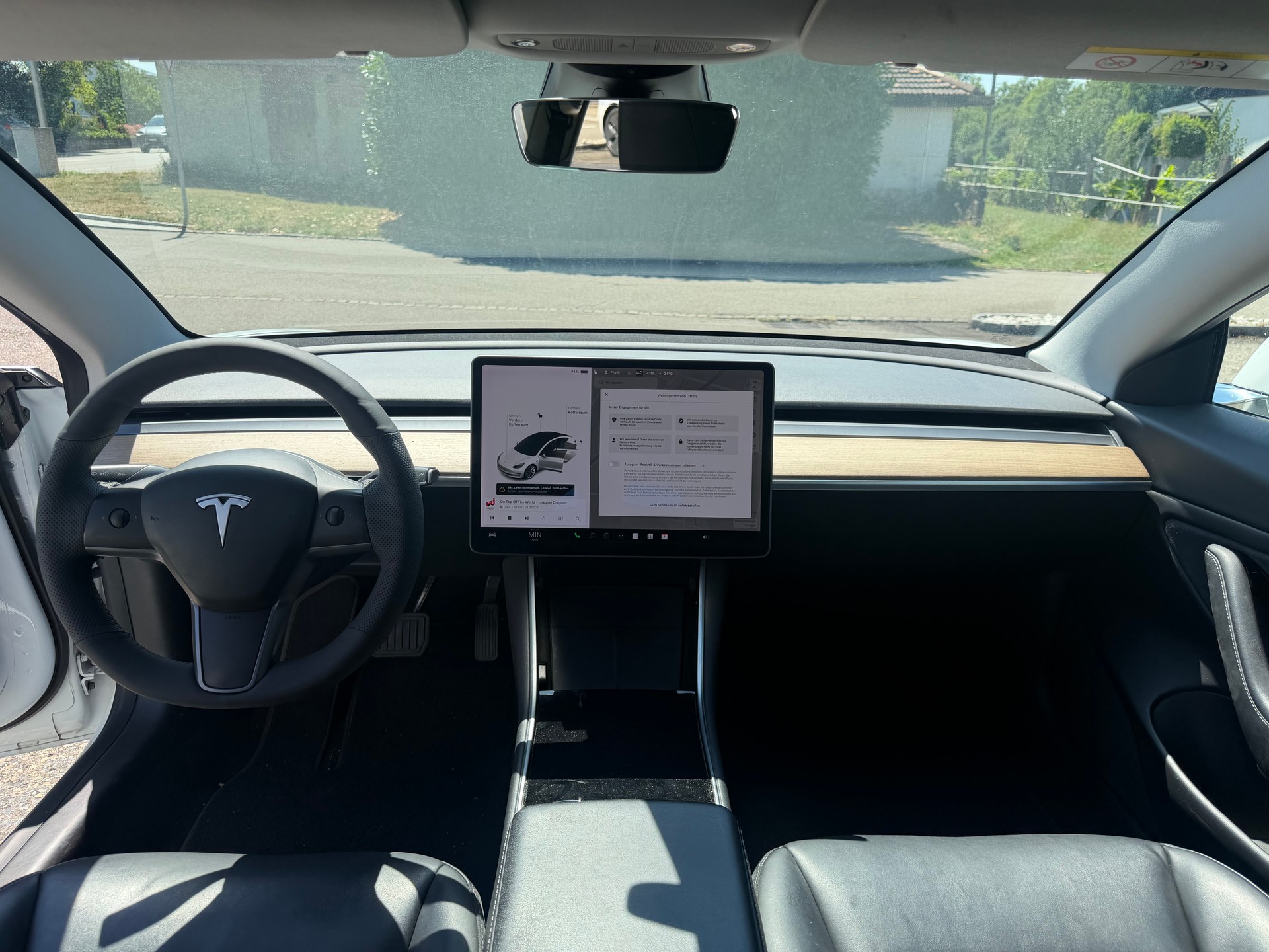 TESLA Model 3 Long Range Dual Motor AWD-image-14