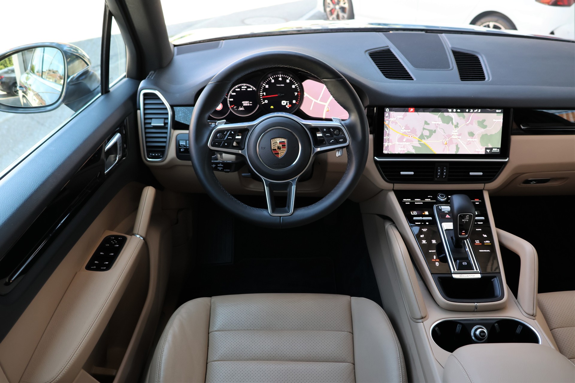 PORSCHE Cayenne (CH)-image-12