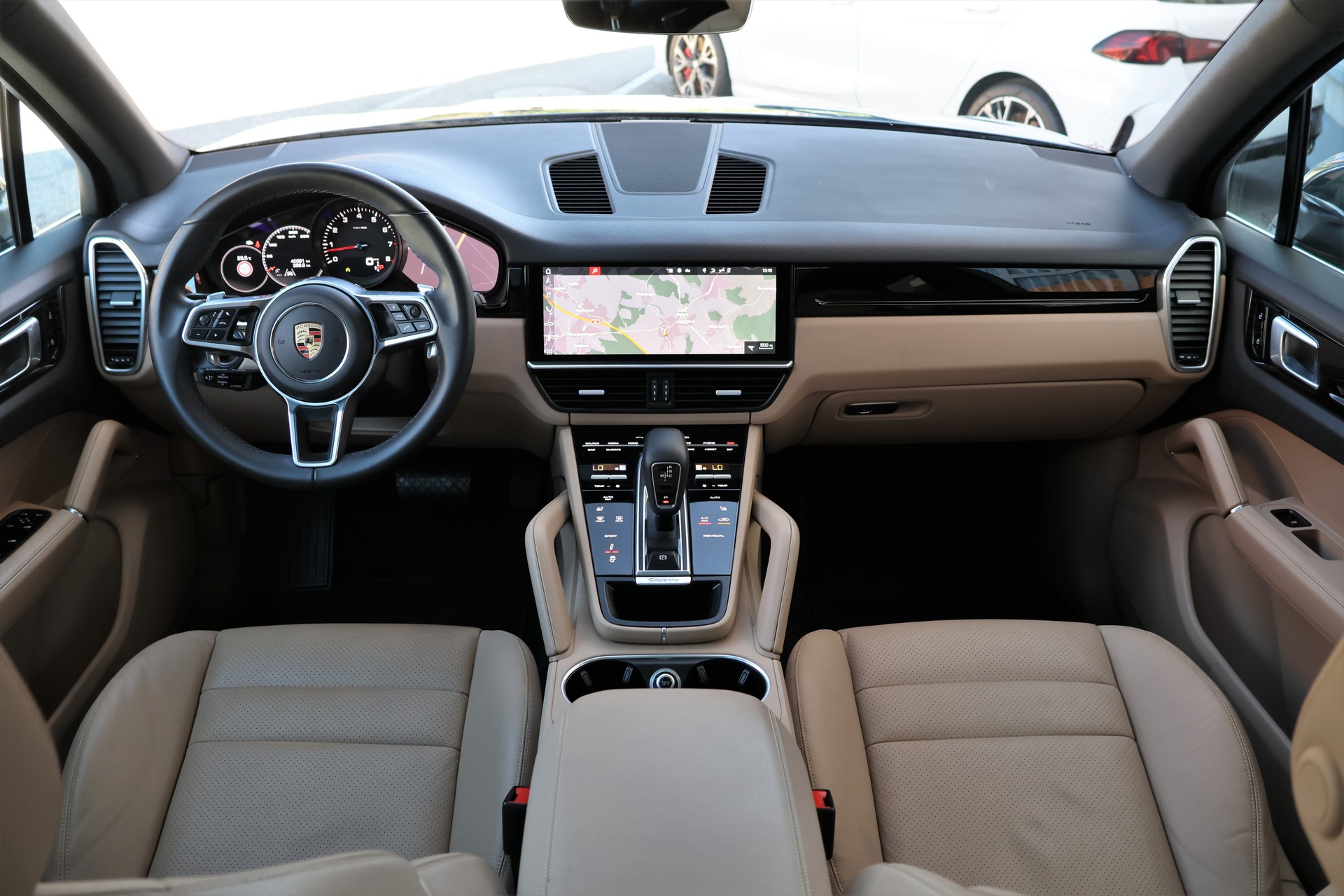 PORSCHE Cayenne (CH)-image-14
