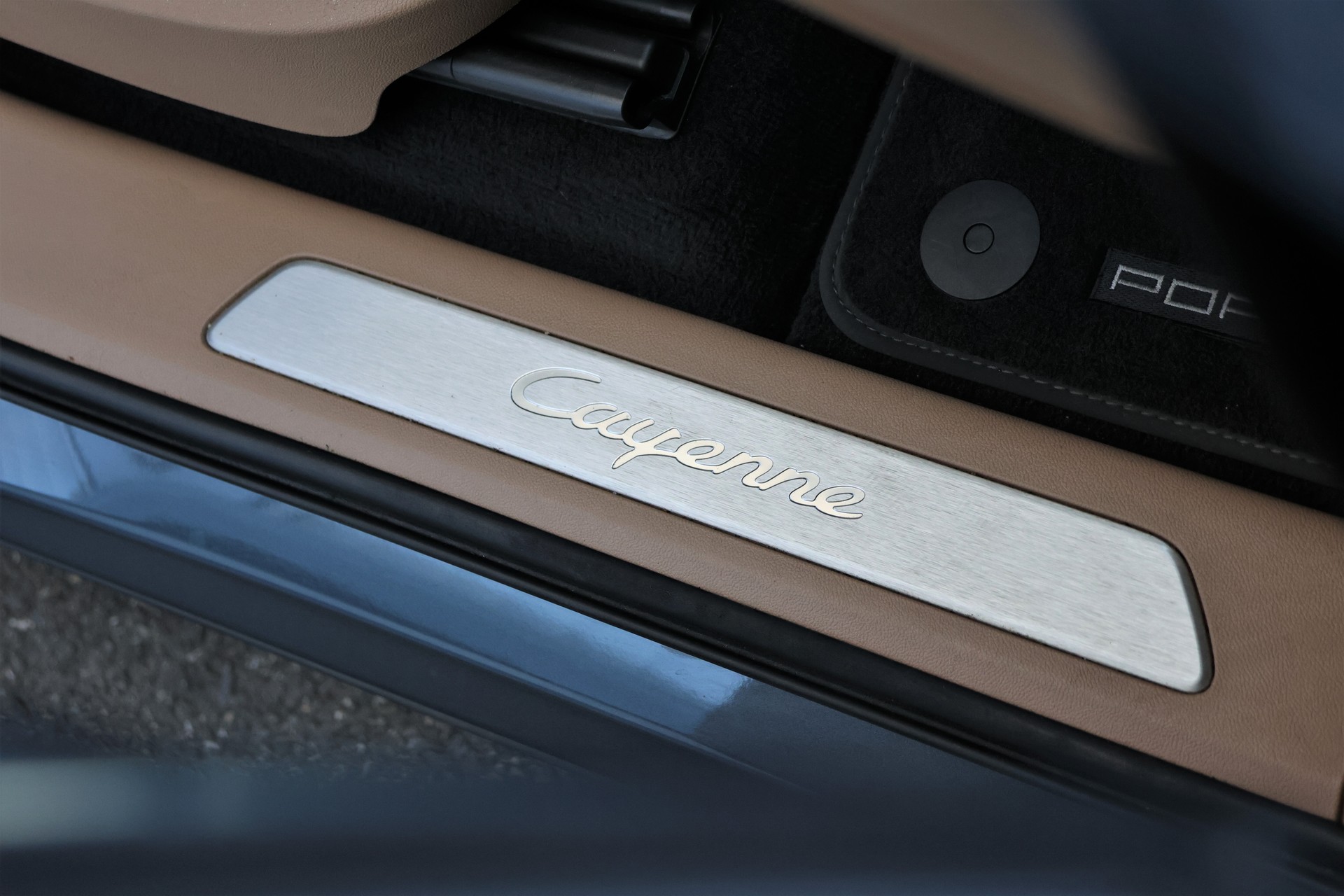 PORSCHE Cayenne (CH)-image-18