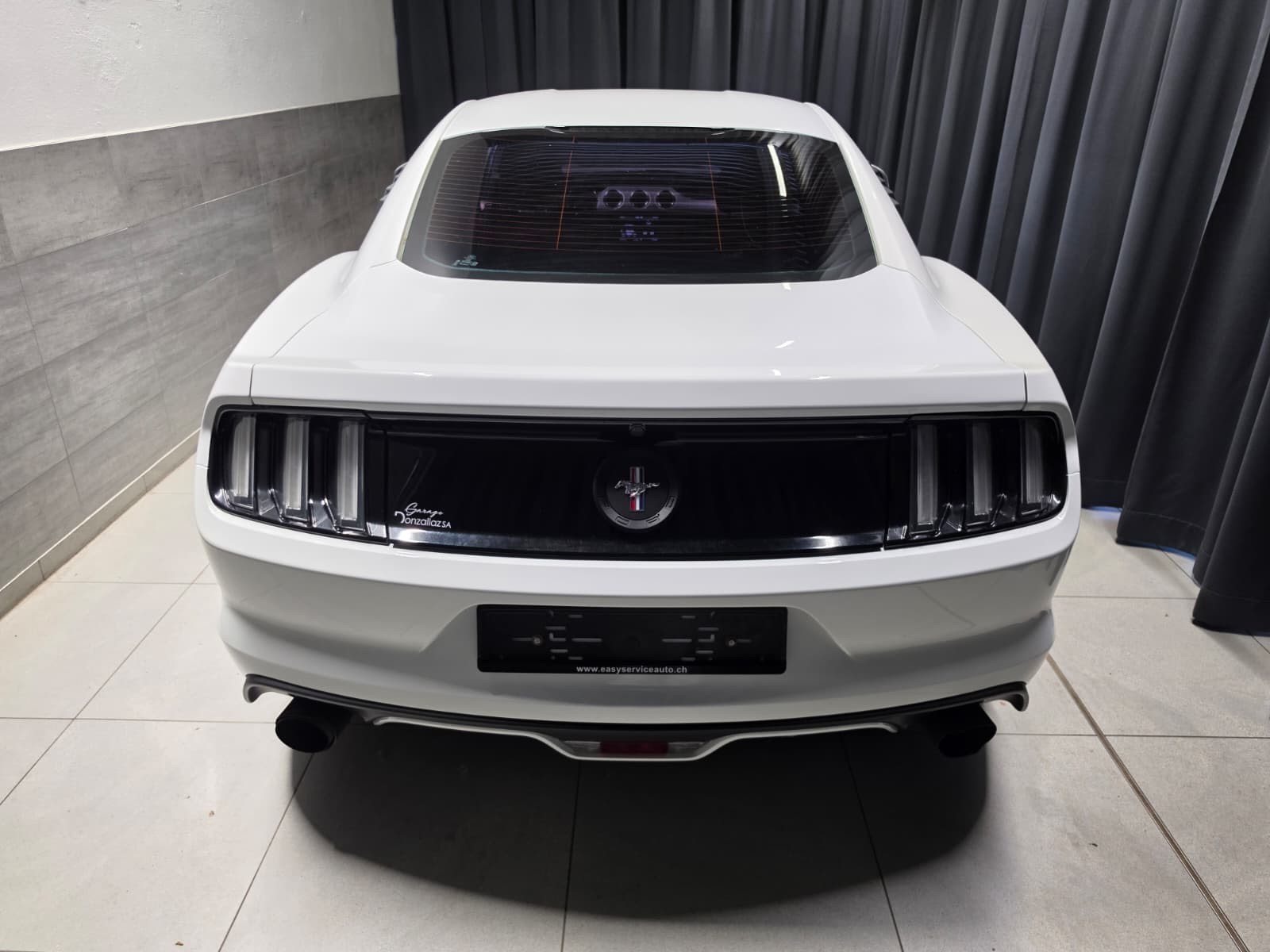 FORD Mustang Fastback 2.3 Automat (35)-image-2
