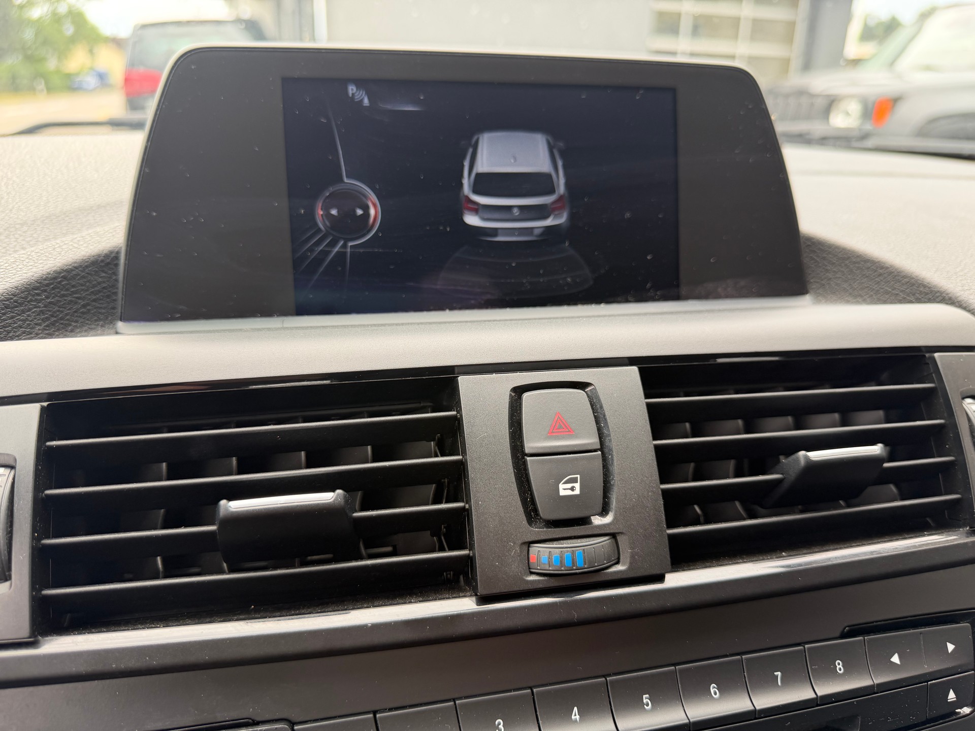 BMW 116d Efficient-Dynamics Edition Urban Line-image-5