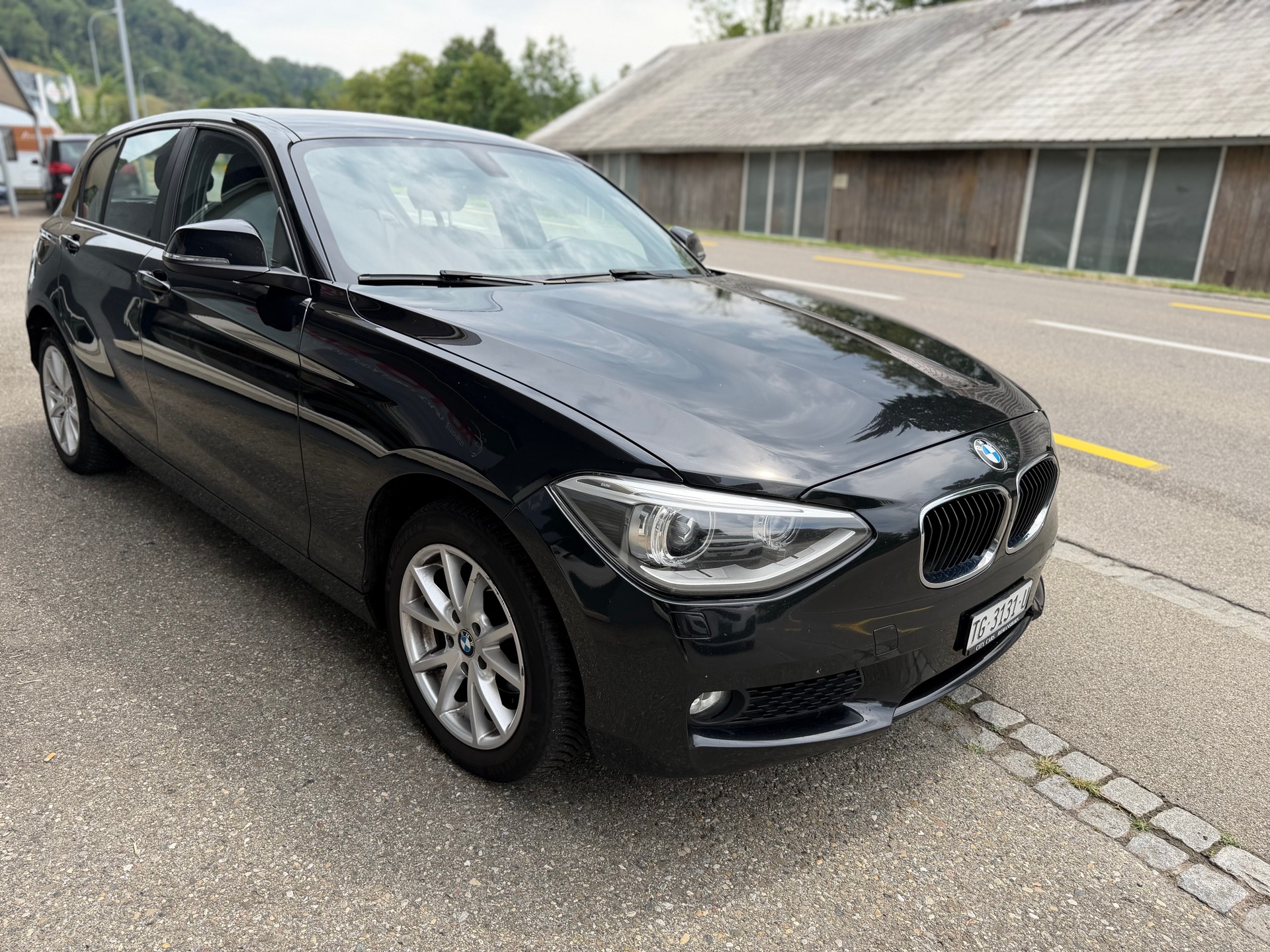 BMW 116d Efficient-Dynamics Edition Urban Line-image-1