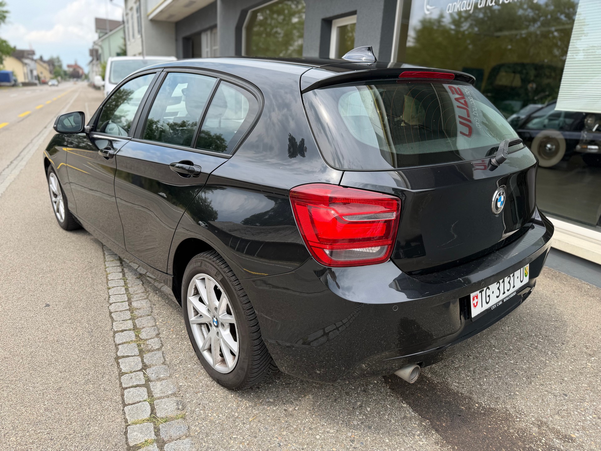 BMW 116d Efficient-Dynamics Edition Urban Line-image-3