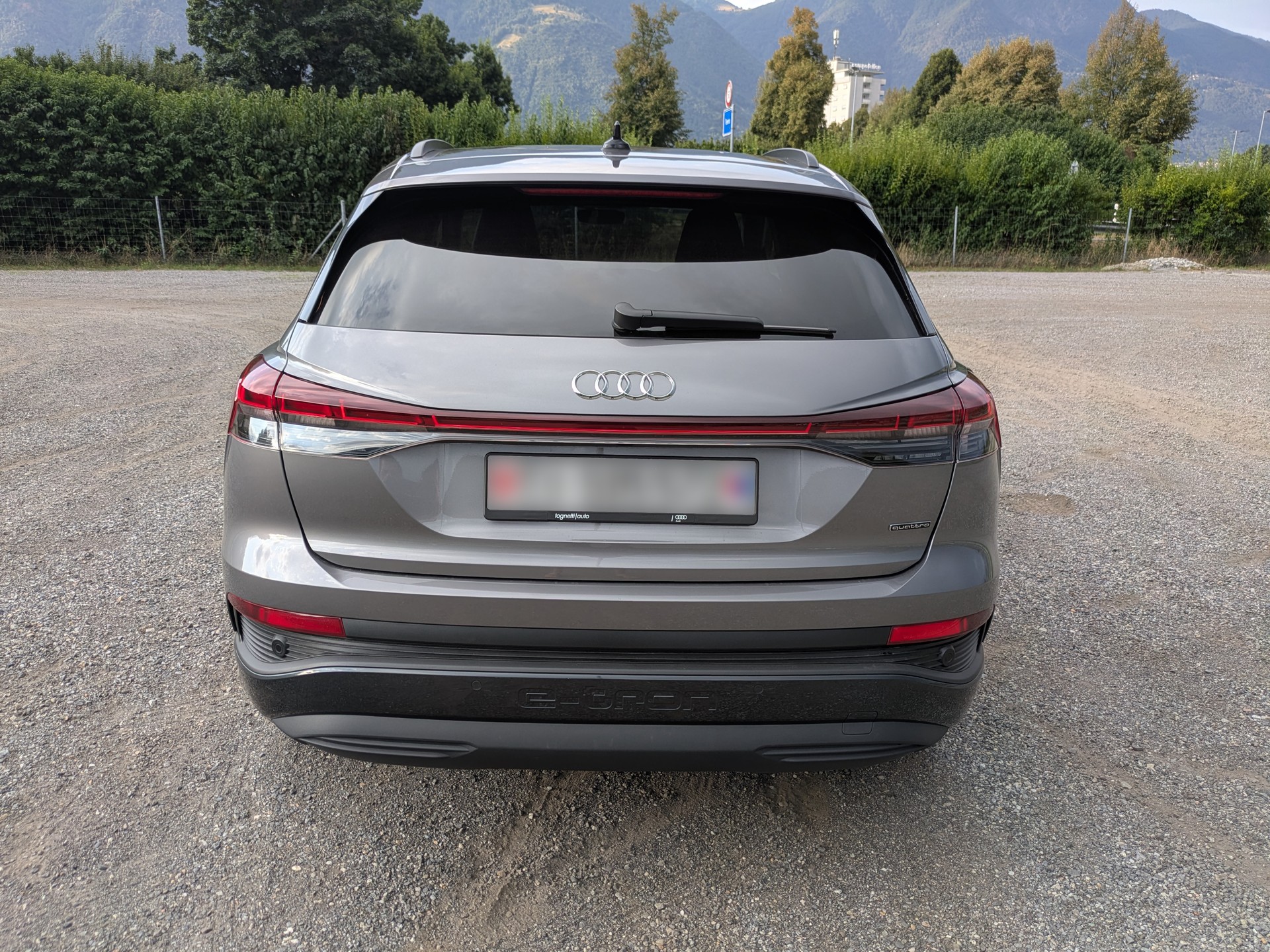 AUDI Q4 45 e-tron quattro-image-5