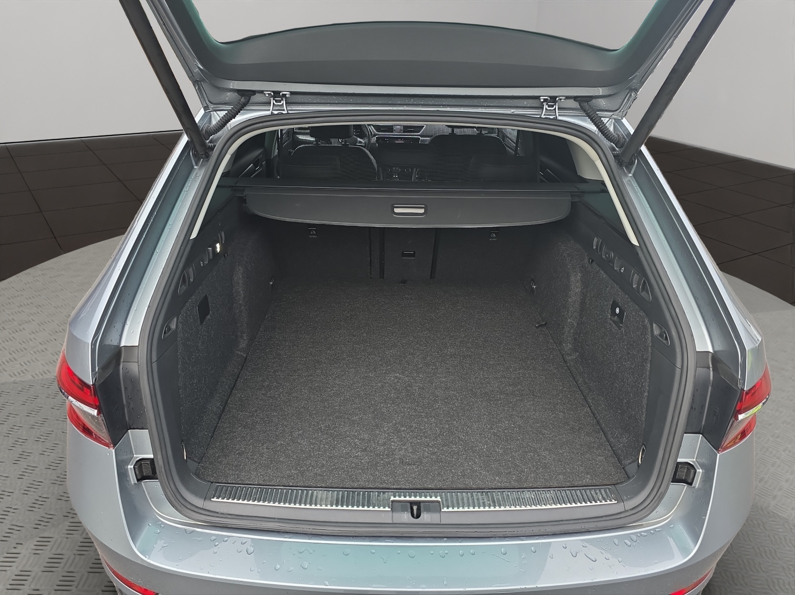 SKODA Superb 1.4 TSI Style PHEV DSC-image-7